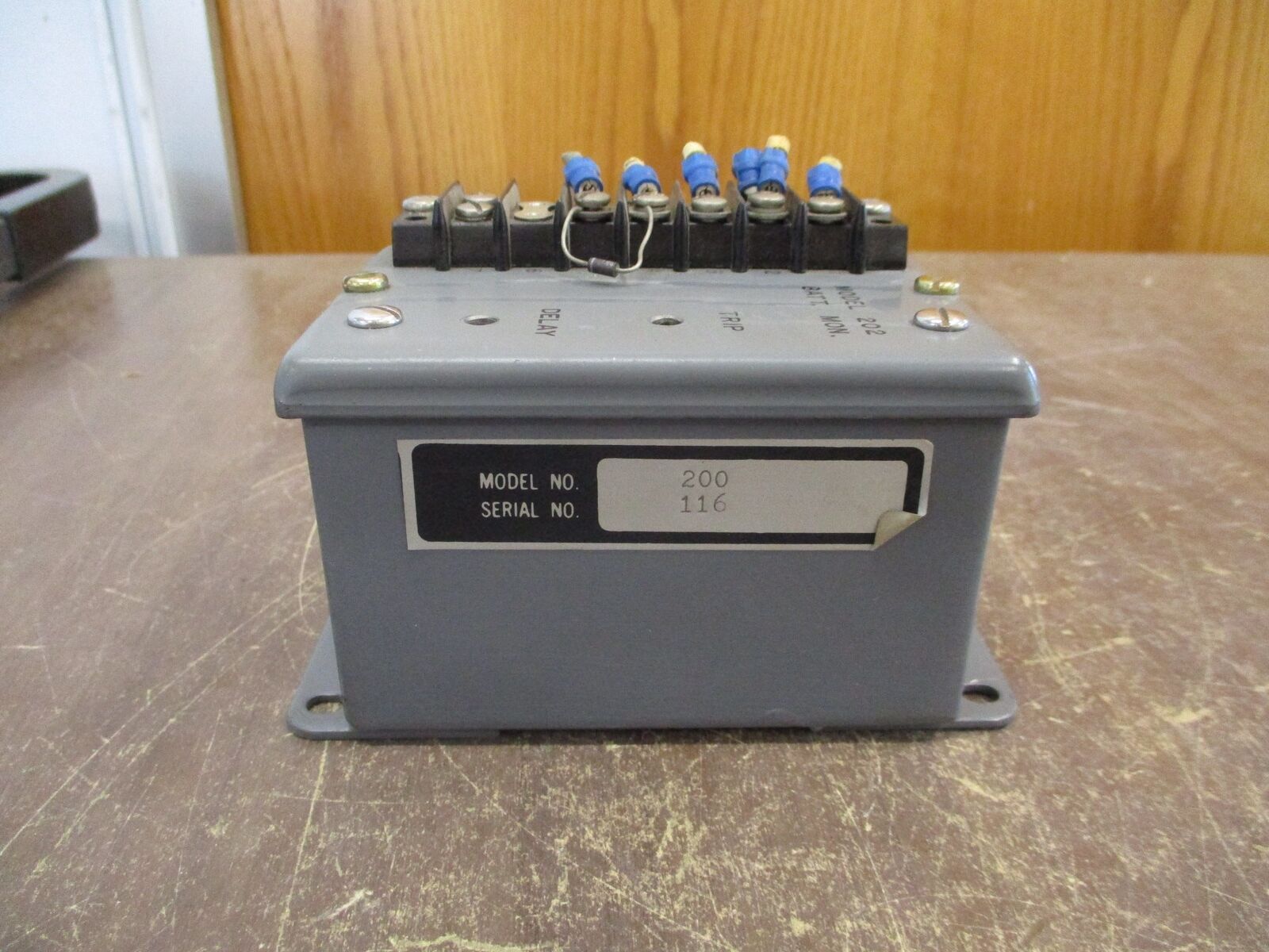 Russelectric Battery Monitor 200/202 *Missing (2) Terminal Screws* Used