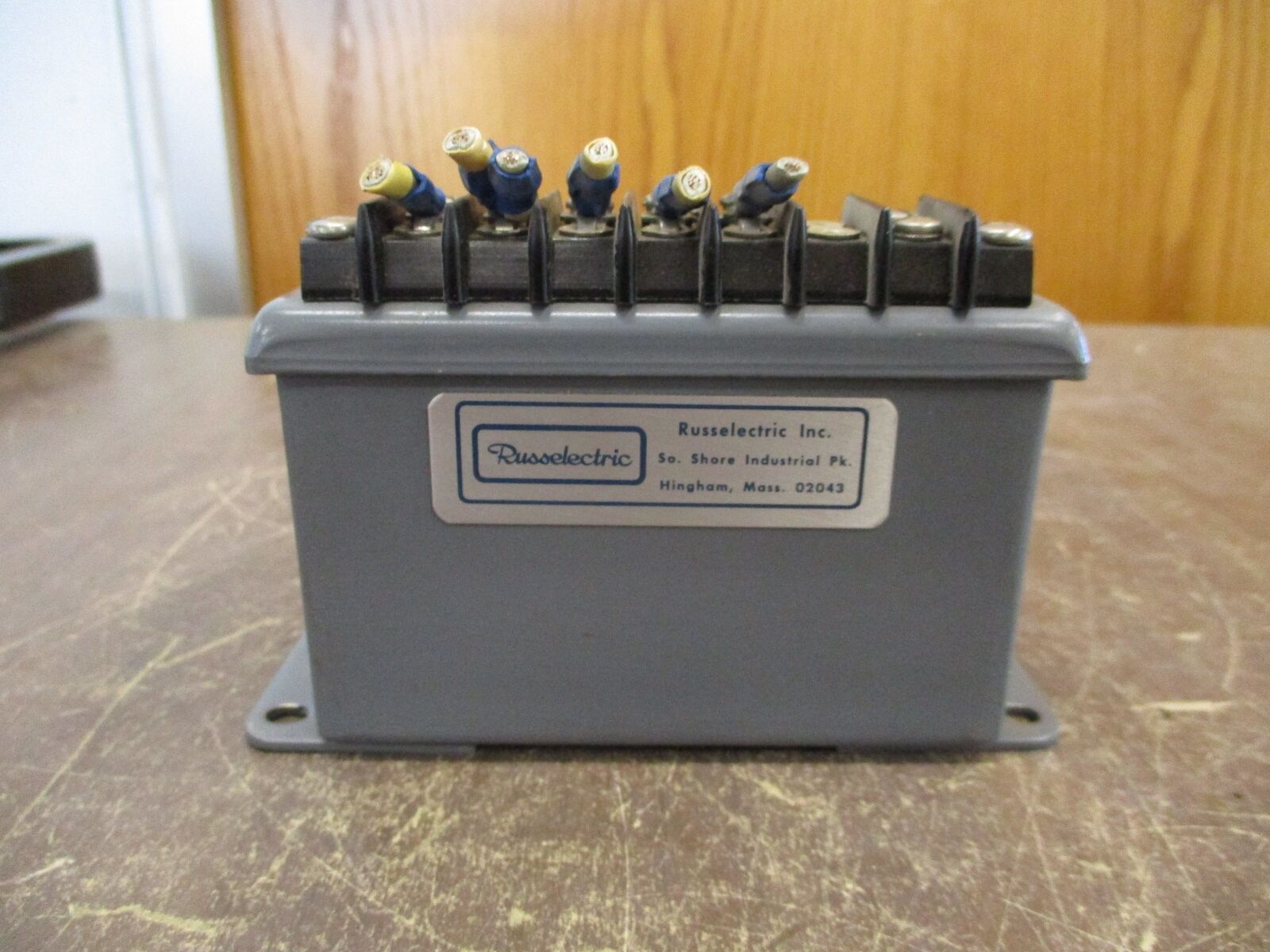 Russelectric Battery Monitor 200/202 *Missing (2) Terminal Screws* Used