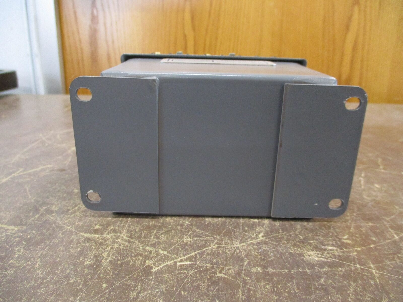 Russelectric Battery Monitor 200/202 *Missing (4) Terminal Screws* Used