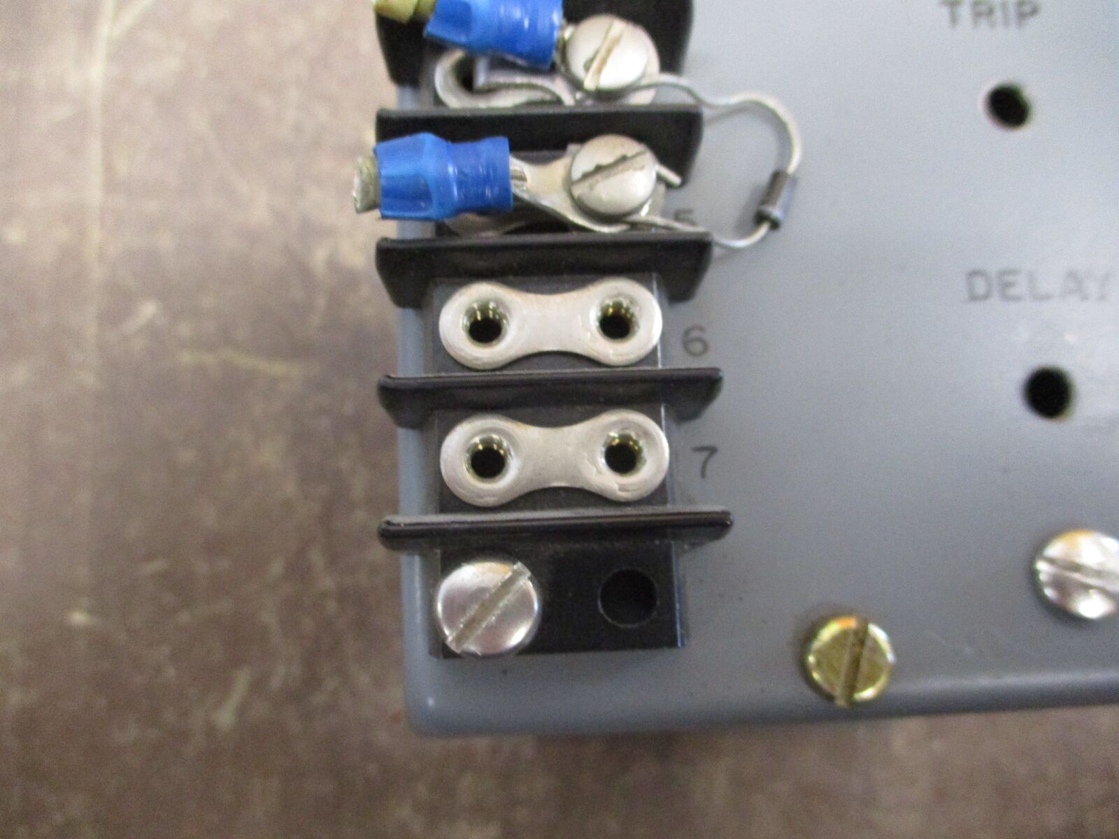 Russelectric Battery Monitor 200/202 *Missing (4) Terminal Screws* Used