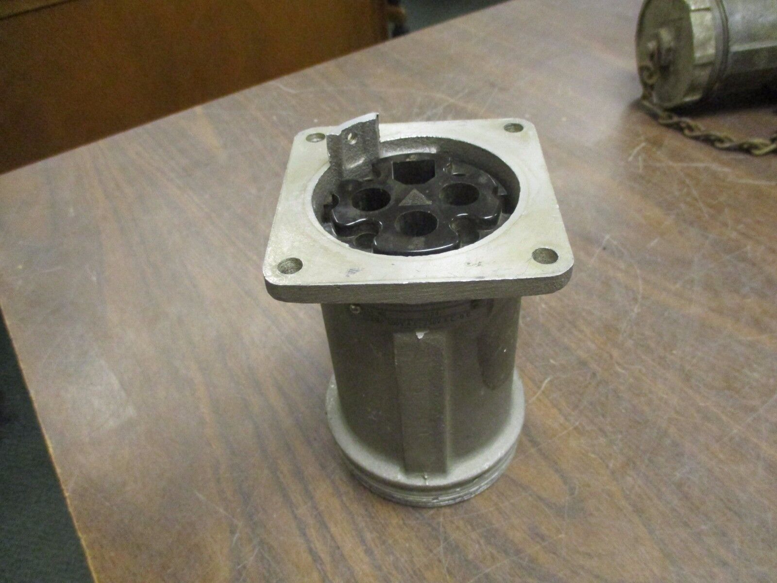 Russell & Stoll Receptacle 7324 60A 600V *Missing Cap* *Missing (1) Screw* Used