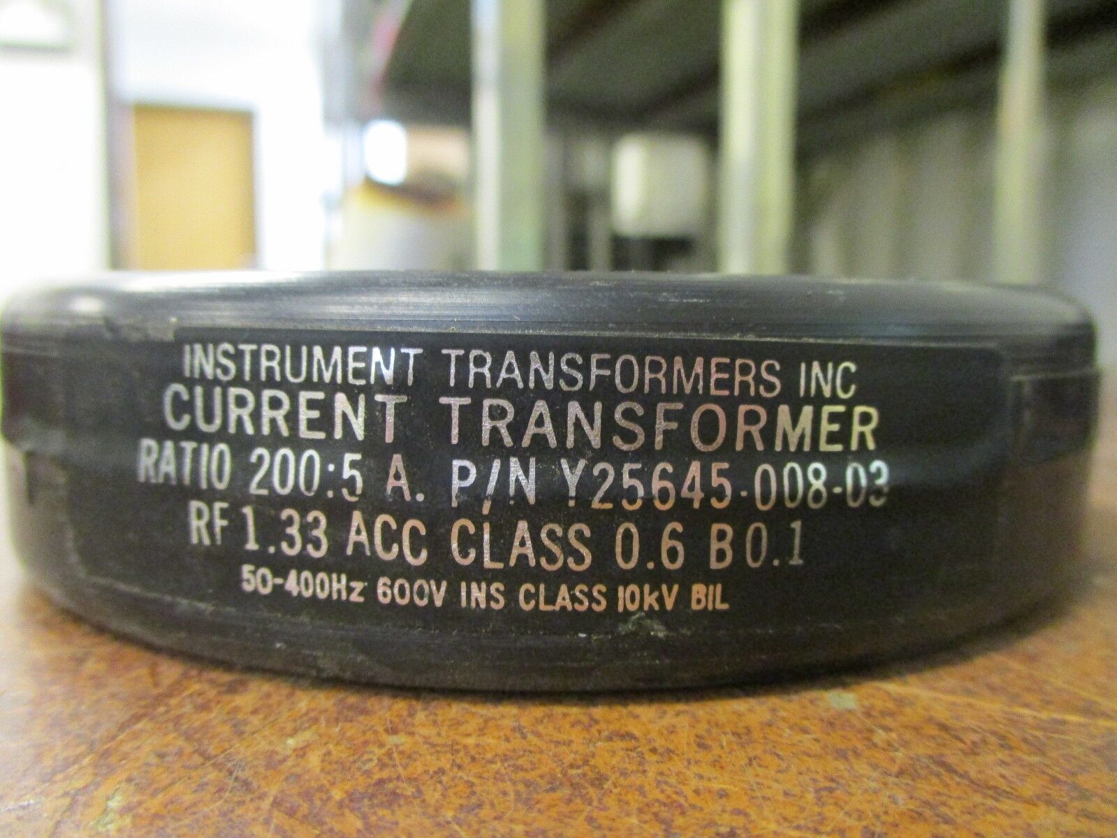Instrument Transformers Current Transformer Y25645 008-03 Ratio 200:5A 600V Used