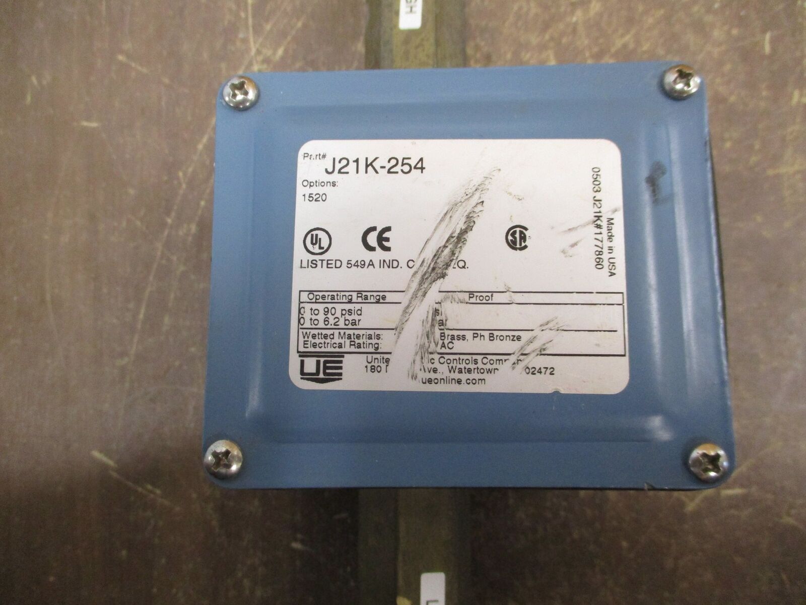 United Electric Controls Pressure Switch J21K-254 Range: 0-90 PSID Used