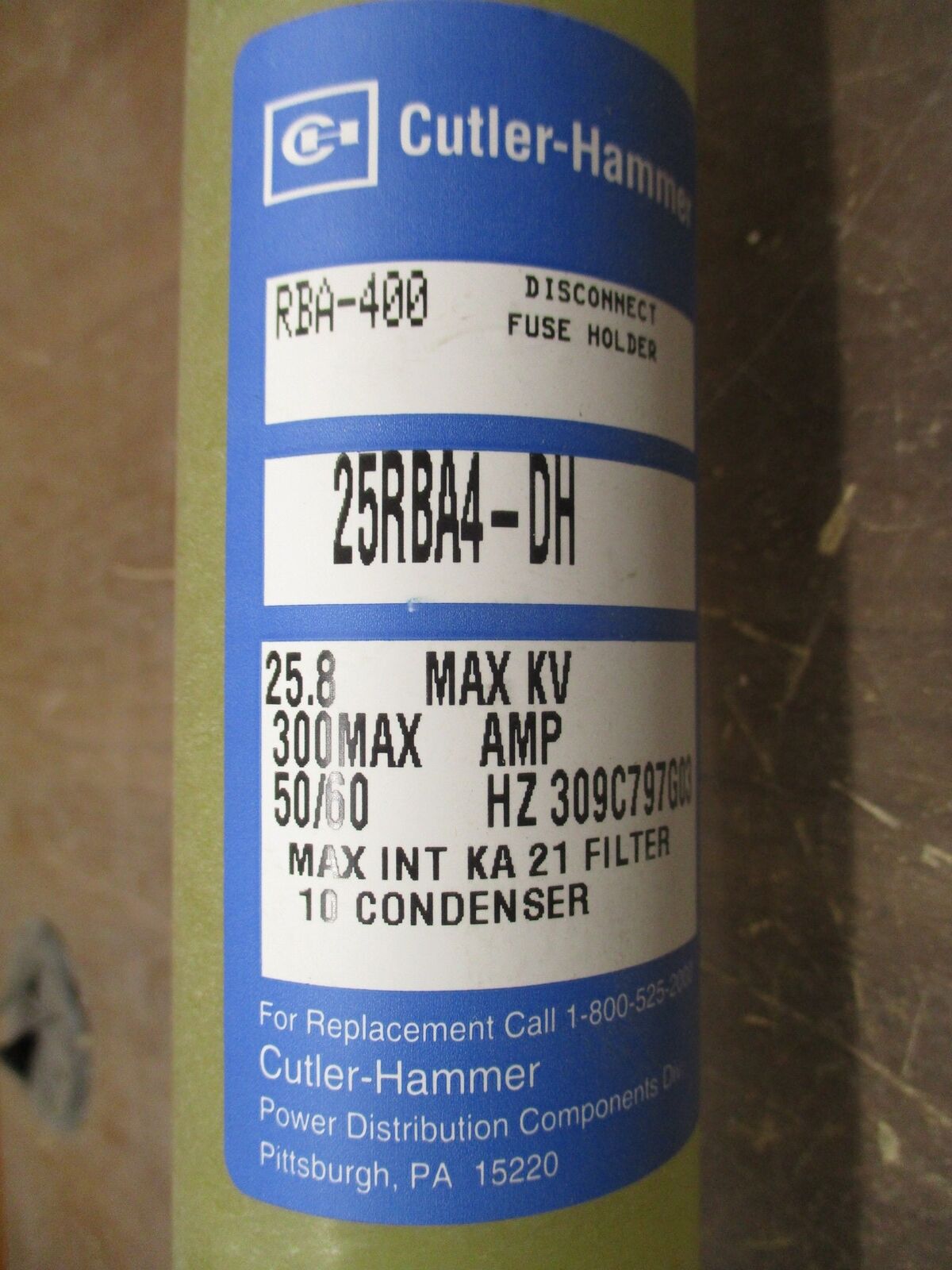 Cutler-Hammer RBA-400 Fuse Holder 25RBA4-DH 25.8kV 300A 50/60Hz New Surplus