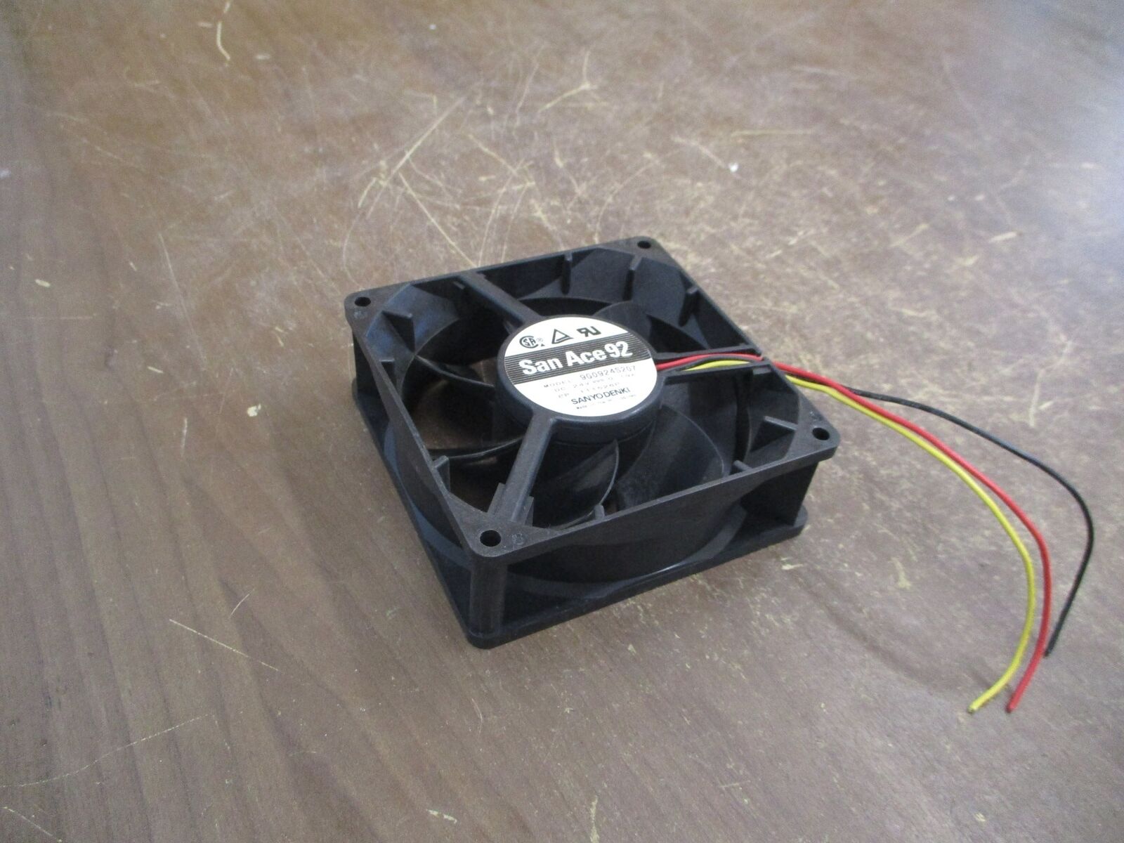 Sanyo Denki San Ace 92 Axial Fan 9G0924S207 24VDC 0.19A Used