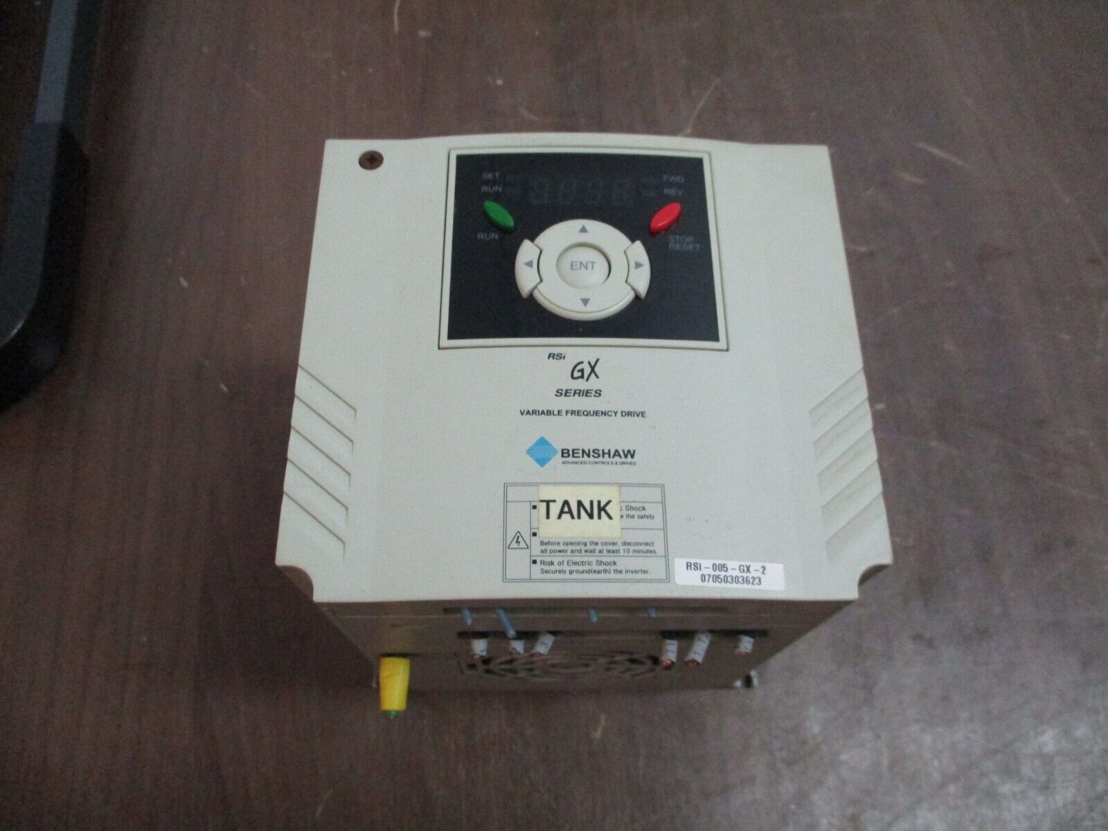 Benshaw RSi GX Series AC Drive RSi-005-GX-2 5HP 3Ph Used