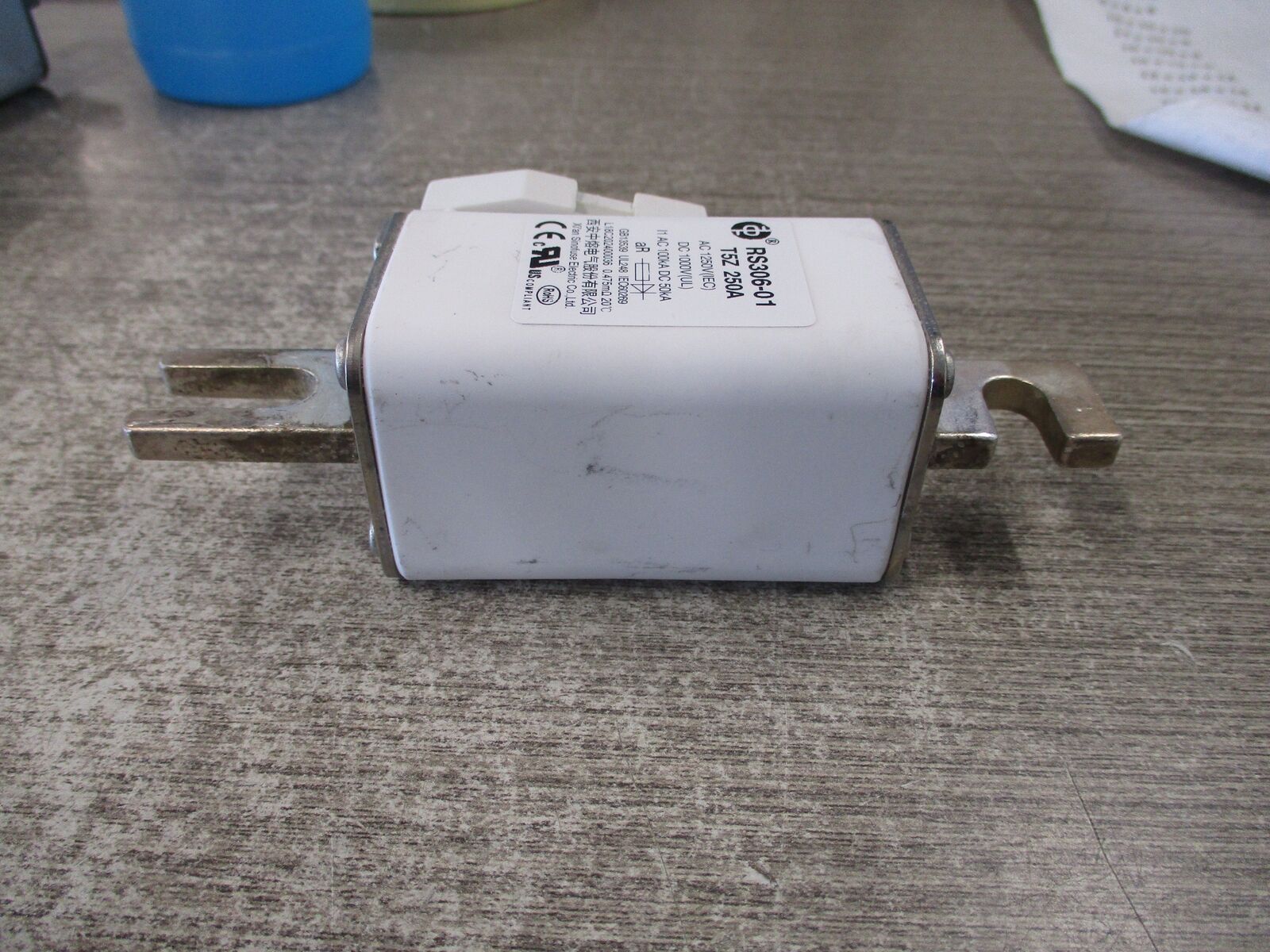 Xi'an Sinofuse Fuse RS306-01 250A 1250V Used