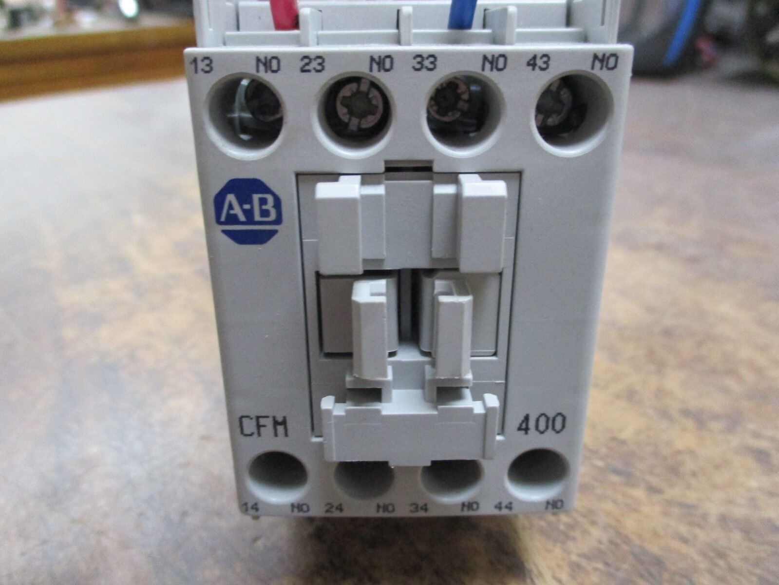 Allen-Bradley Contactor 700-CFM400Z*A 24VDC Coil 30A 600V Used