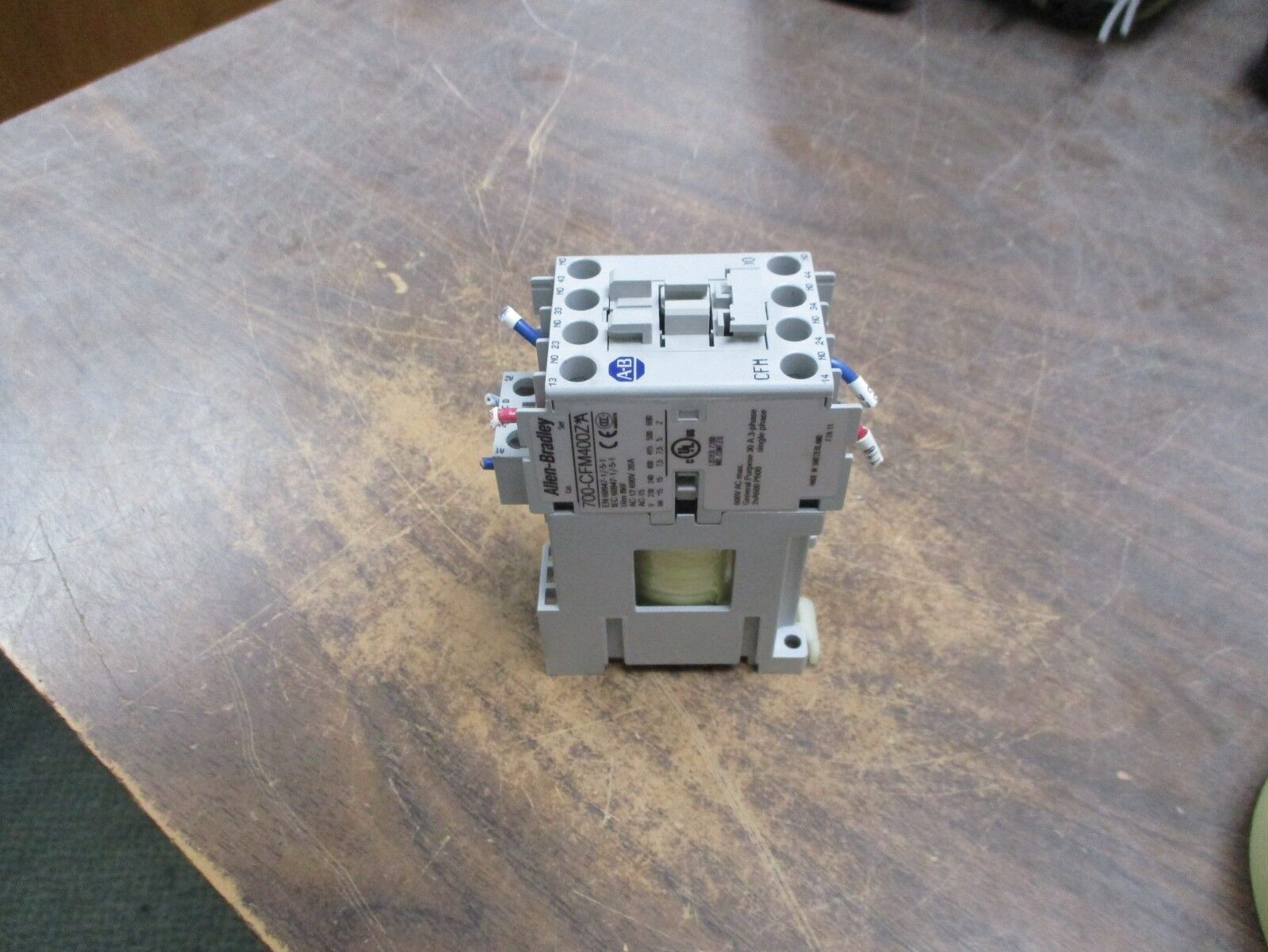 Allen-Bradley Contactor 700-CFM400Z*A 24VDC Coil 30A 600V Used