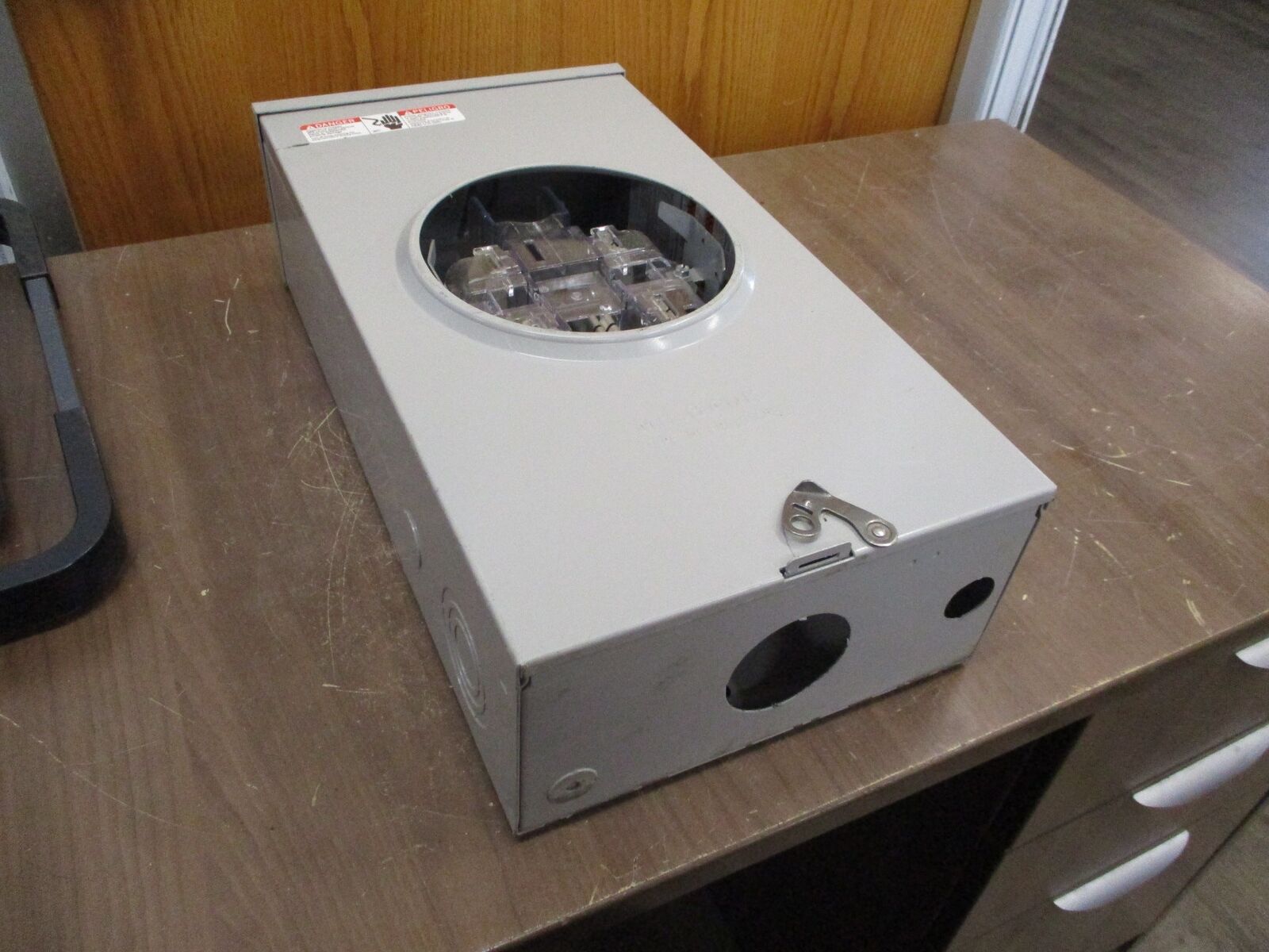 Milbank 3R Meter Socket Series 757 100A 600V 1Ph 3W Used