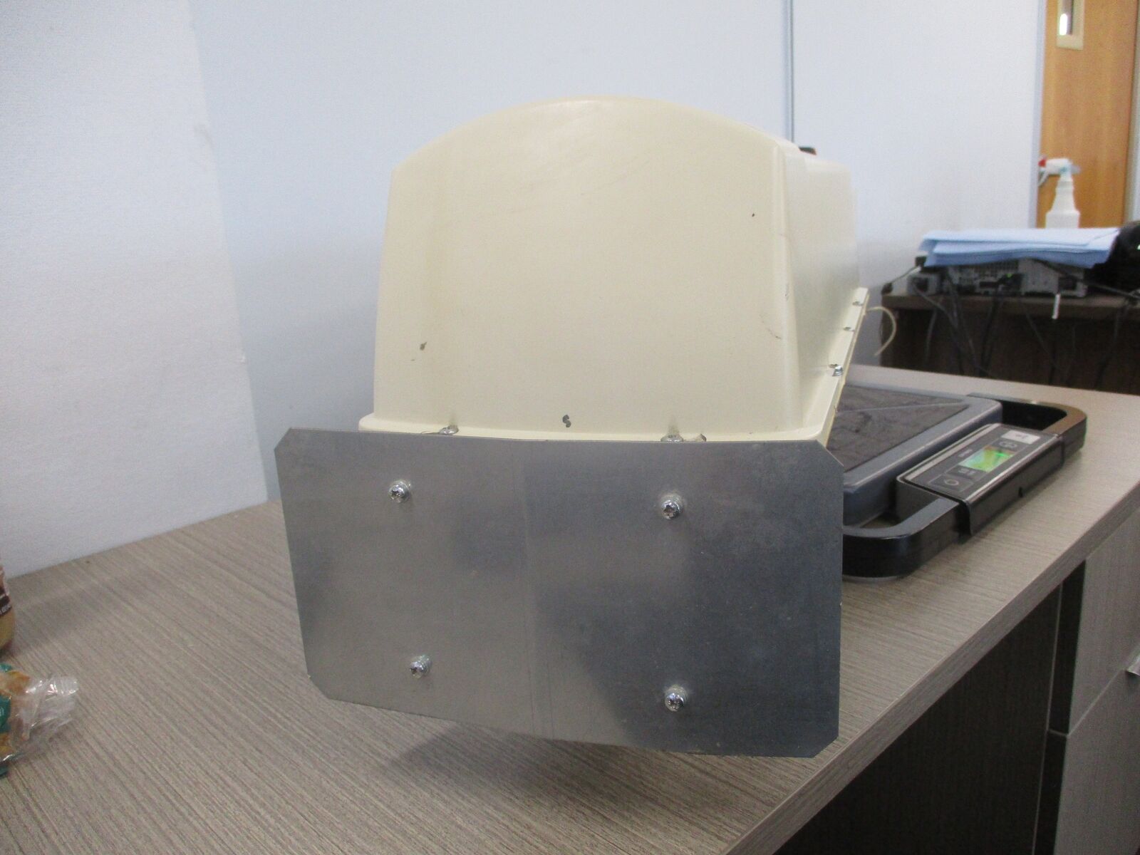 ABB ACH401 AC Drive W/Bypass ACH401601135+B0BE000 15HP 9Ph Input:3PH 380-480V 21