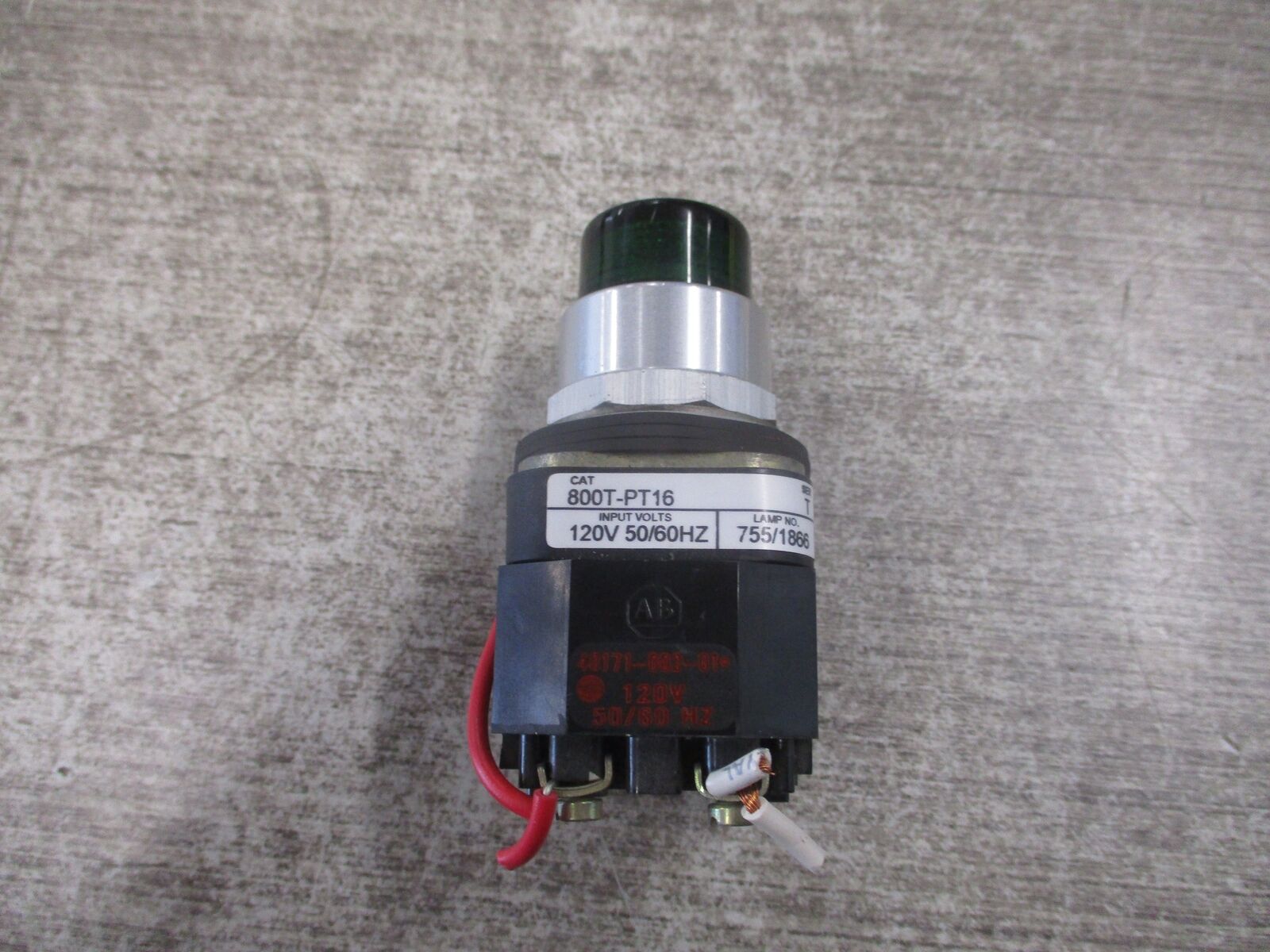Allen-Bradley Illuminated Push Button 800T-PT16 Ser. T Green 120V 50/60Hz Used
