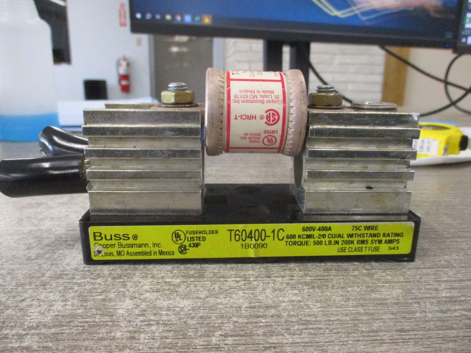 Buss Fuseholder W/Fuse T60400-1C 400A 600V 1P W/JJS-400 Fuse Used