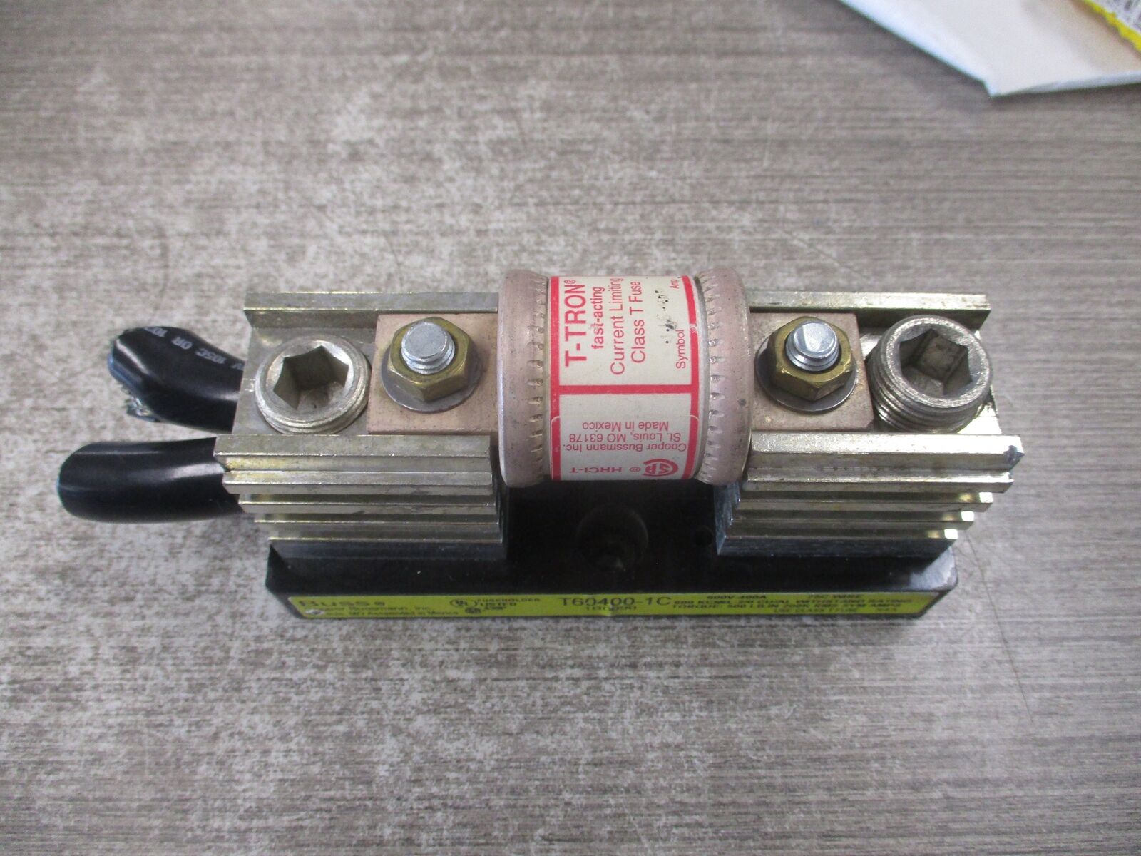 Buss Fuseholder W/Fuse T60400-1C 400A 600V 1P W/JJS-400 Fuse Used