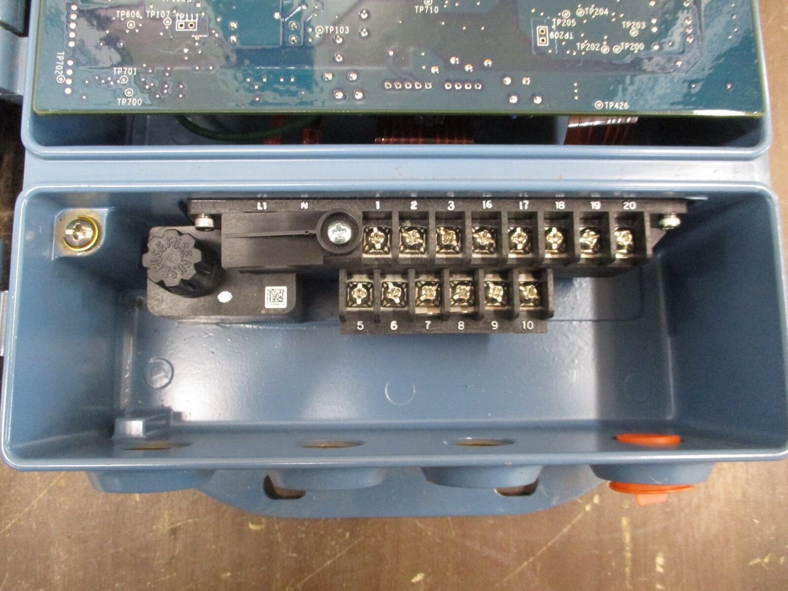 Rosemount Flow Transmitter 8750WA12ESR1A1FPSB100CA1N HM4AXD1US Used