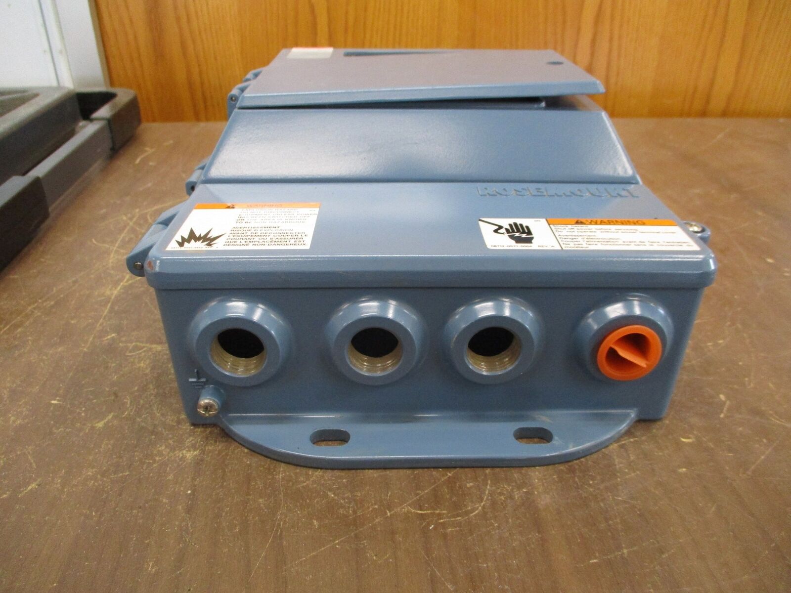 Rosemount Flow Transmitter 8750WA12ESR1A1FPSB100CA1N HM4AXD1US Used