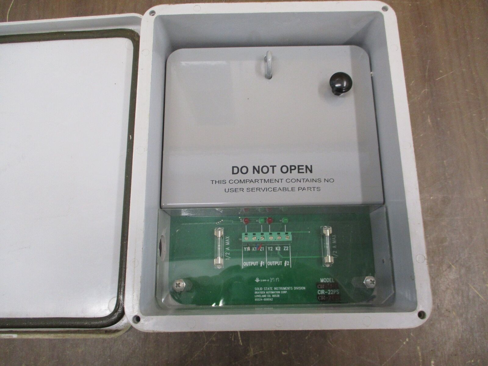 Solid State Instruments Interface Relay CIR-22PS 3R/4X Enclosure Used