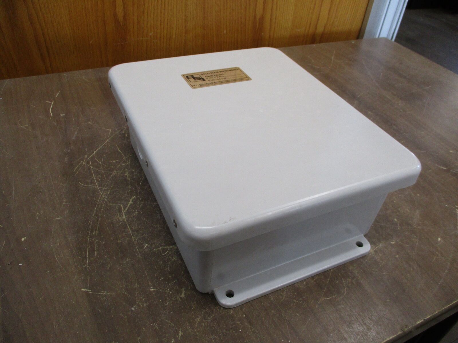 Solid State Instruments Interface Relay CIR-22PS 3R/4X Enclosure Used