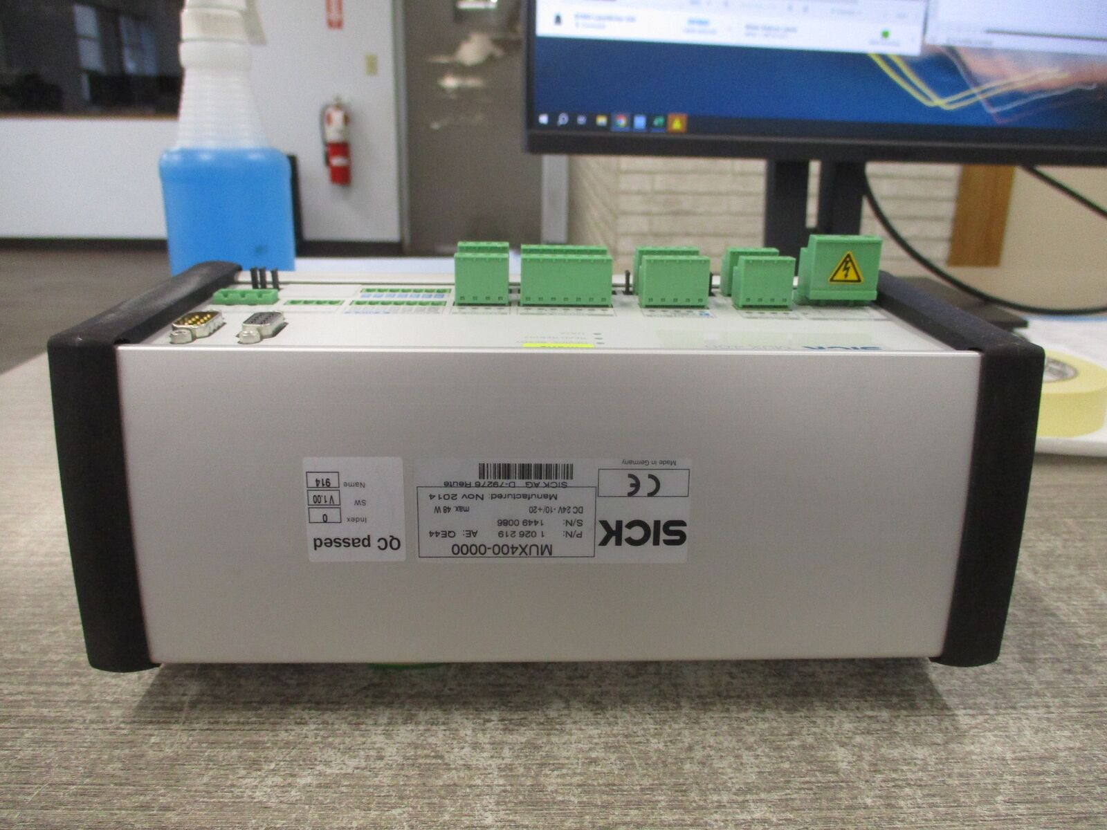 Sick MUX400-0000 Scanner Barcode Multiplexer 1 026 219 24VDC 48W Used