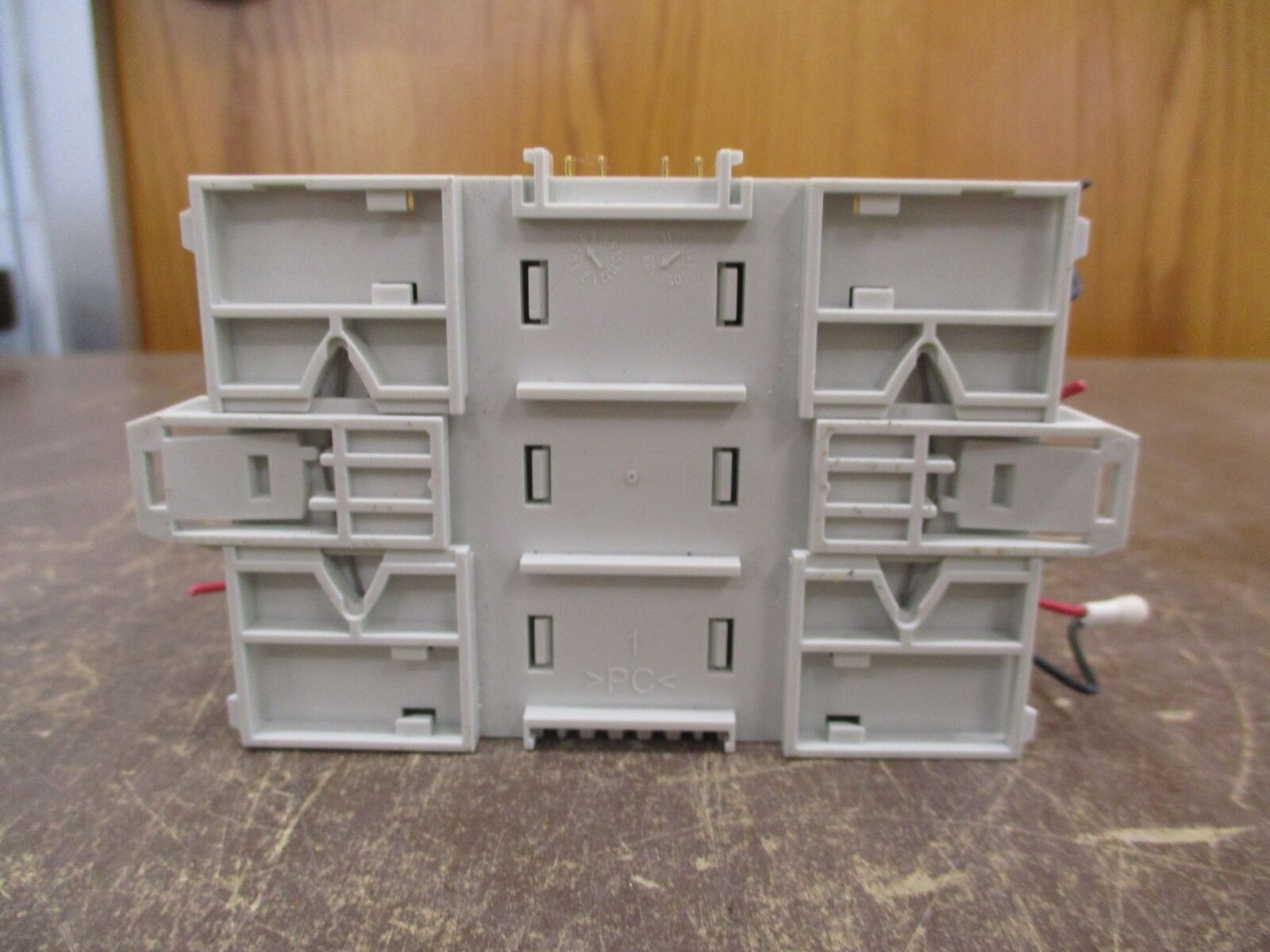 Siemens I/O Relay Module TXM1.6R-M *No Cover* Used