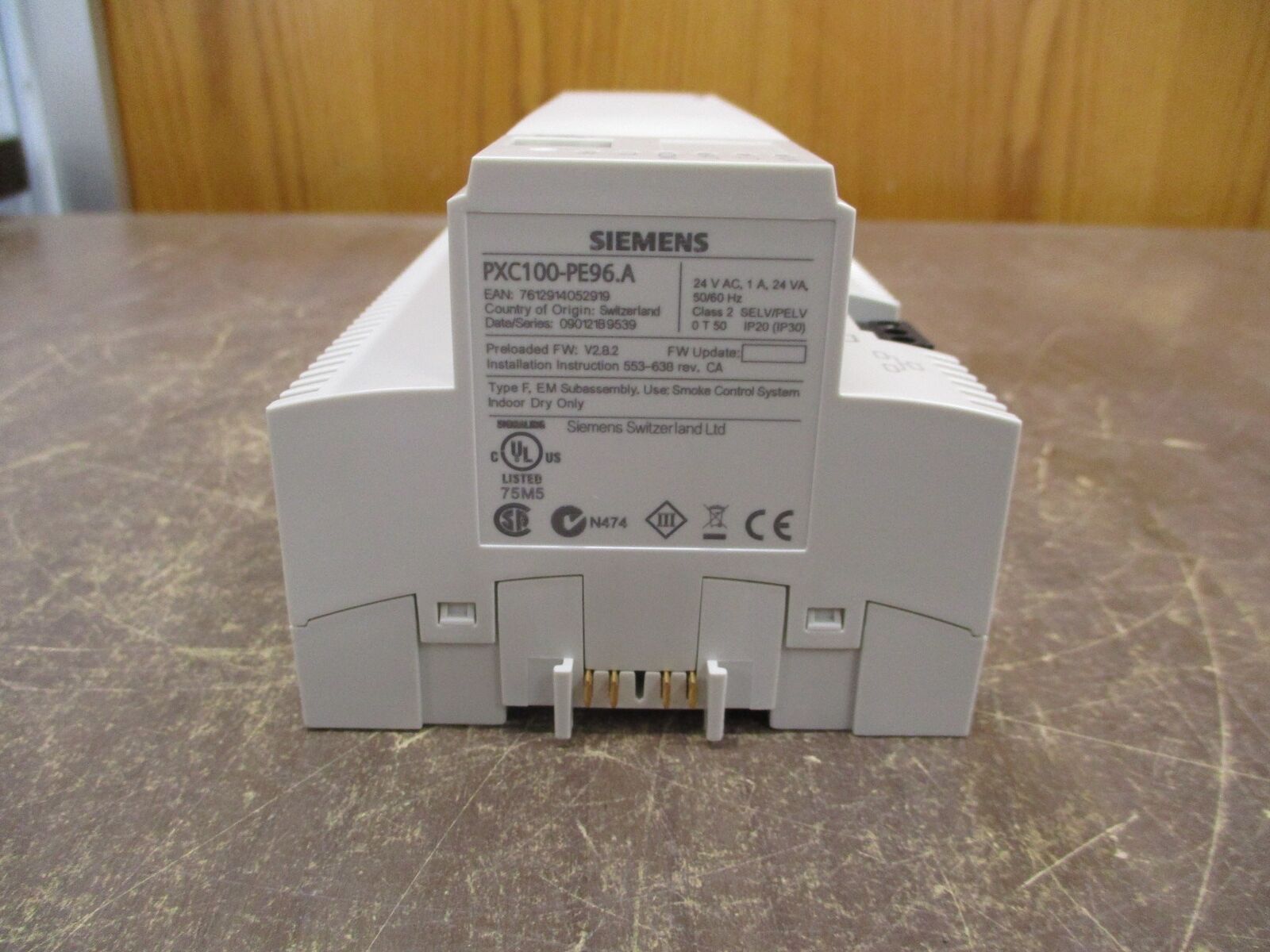 Siemens Programmable Controller PXC100-PE96.A F/W: V2.8.2 24VAC 1A 50/60Hz 24VA