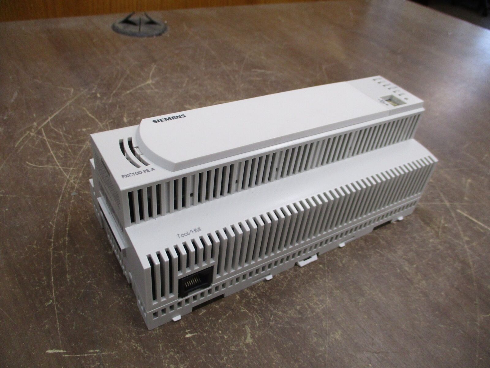 Siemens Programmable Controller PXC100-PE96.A F/W: V2.8.2 24VAC 1A 50/60Hz 24VA