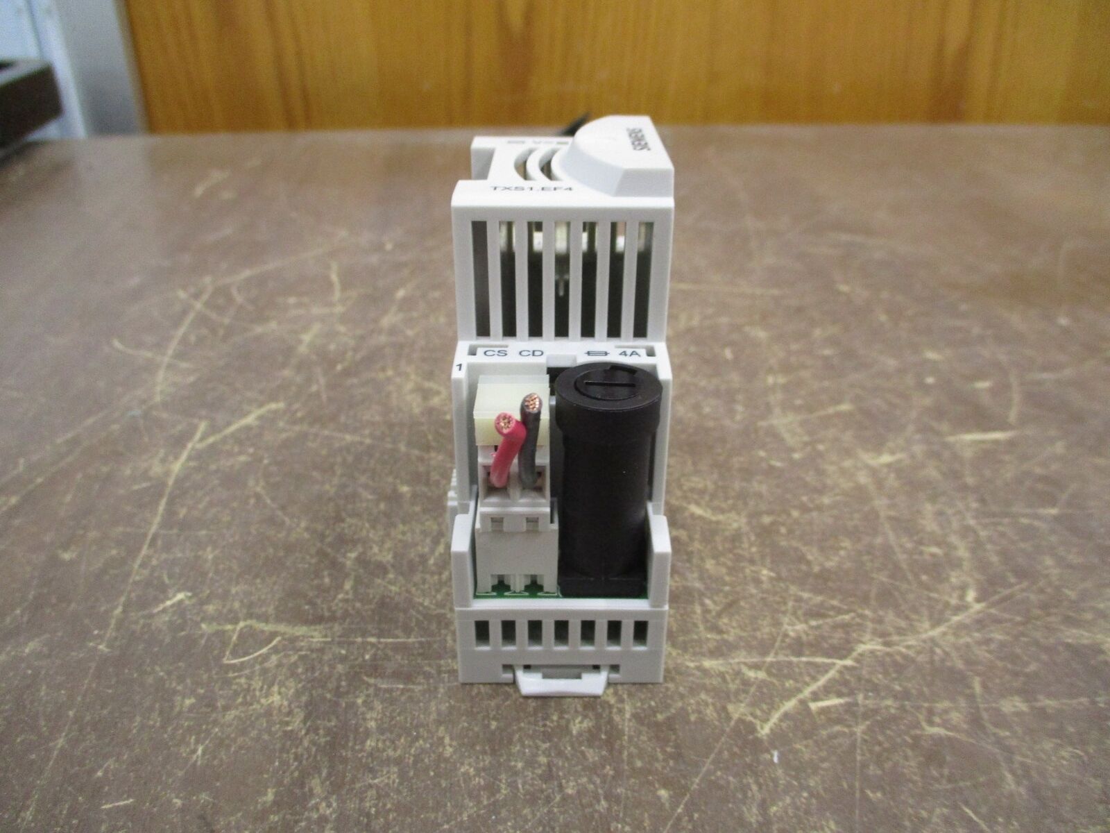 Siemens Bus Connection Module TXS1.EF4 24VAC 50/60Hz Used
