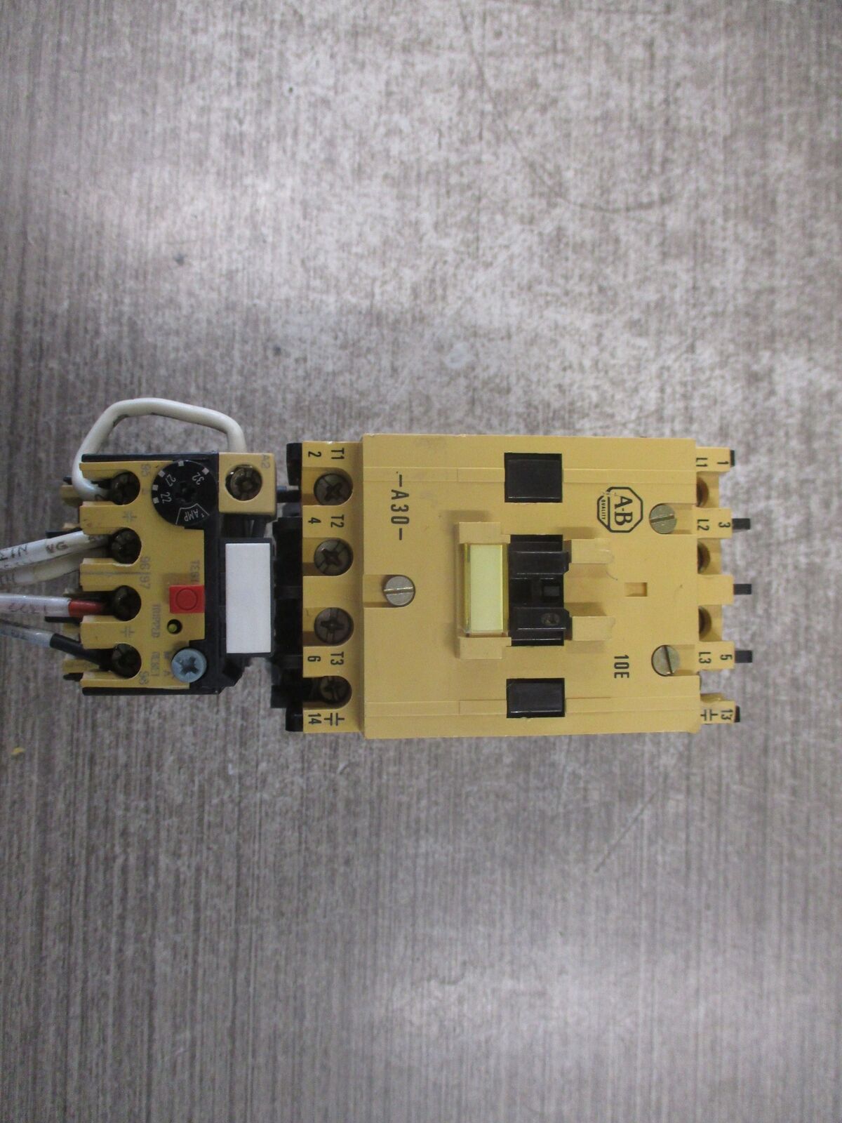 Allen-Bradley Starter 100-A30N*3 / 193-BSC 32 120V Coil Trip: 22-32A 600V Used