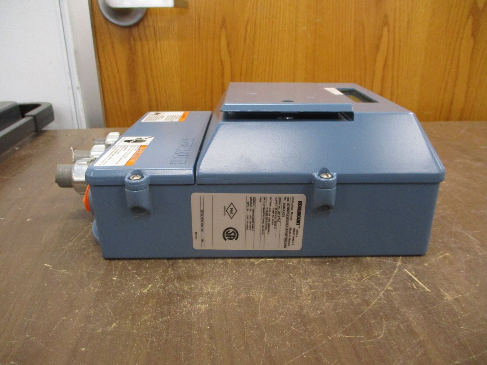 Rosemount Flow Transmitter 8750WA12ESR1A1FPSB120CA1N HM4AXD1 Used