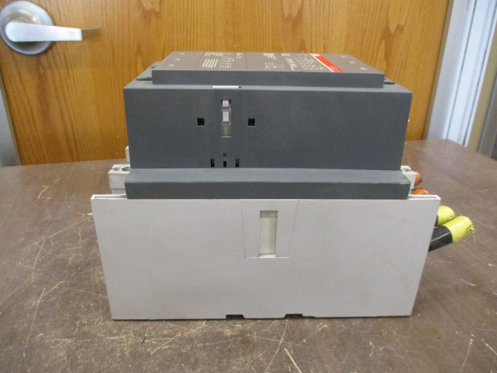 ABB Contactor AF400-30 600V 550A 100-250V AC/DC Coil Used