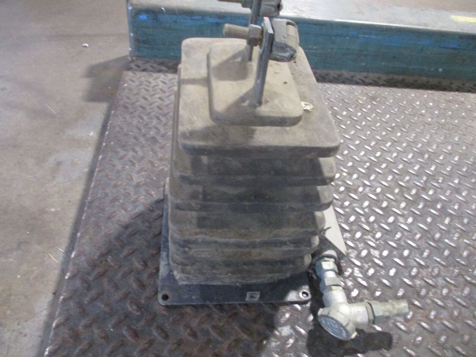 GE Type JKW-5 Current Transformer 638X78 Ratio 75:5A 15kV 25-60Hz Used