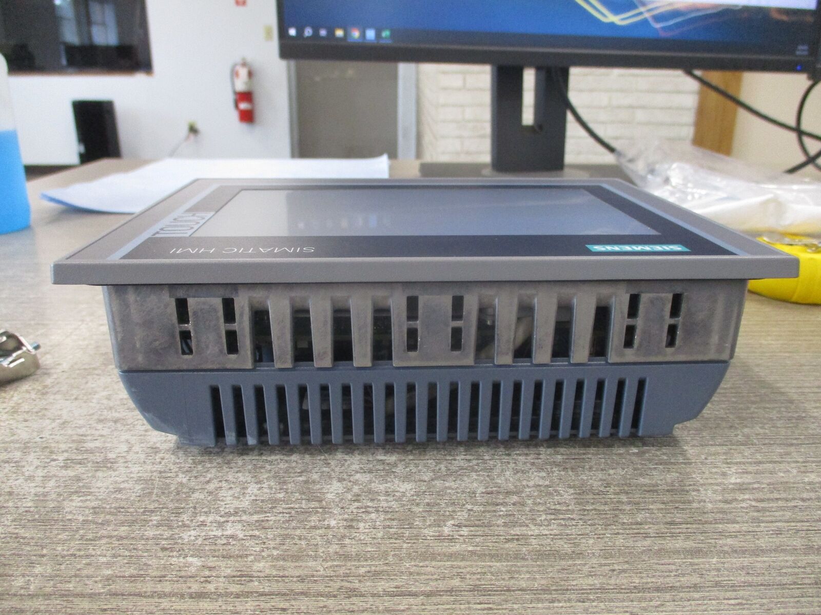 Siemens TP700 Comfort Simatic Touch HMI 6AV2 124-0GC01-0AX0 Used