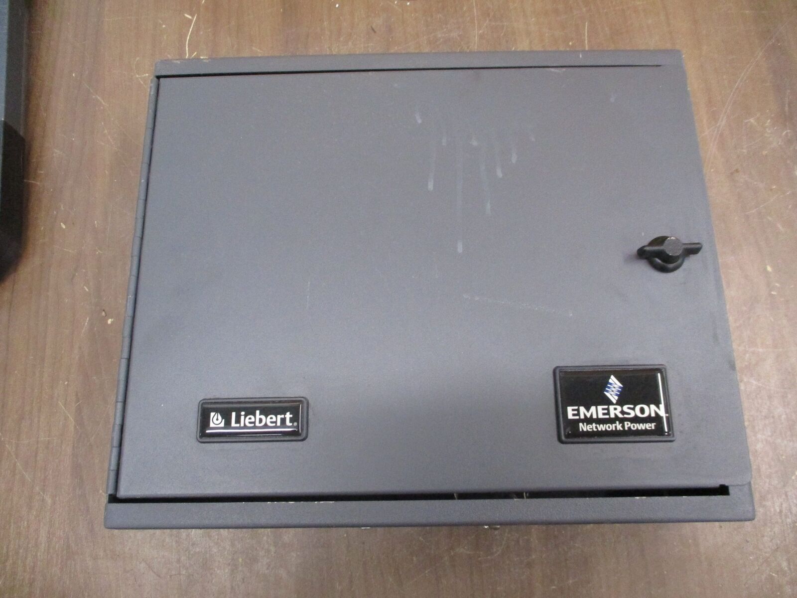Emerson Liebert I/O Assembly SSW-28IOE Rev. 0 24V 4.4A 105VA 50/60Hz Used