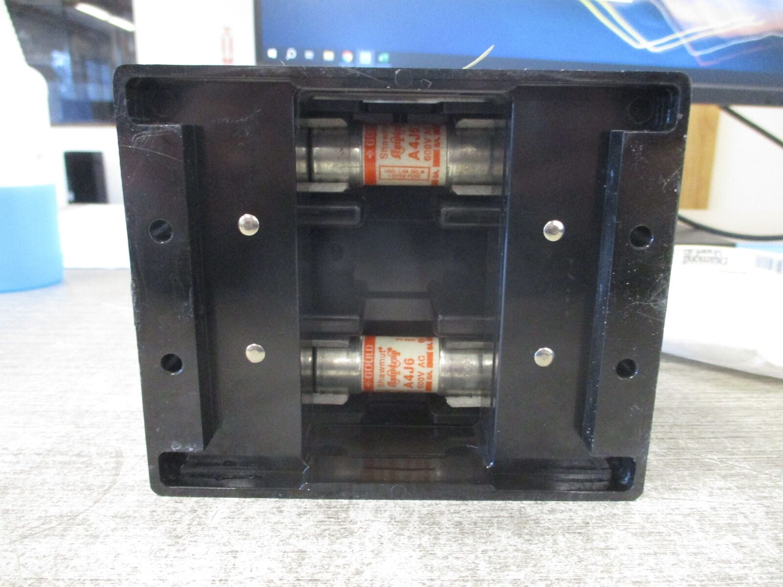 USD Pullout Switch 15149 30 A 600 V J Fuses 2 Pole w/ (2) 6A Fuses Used