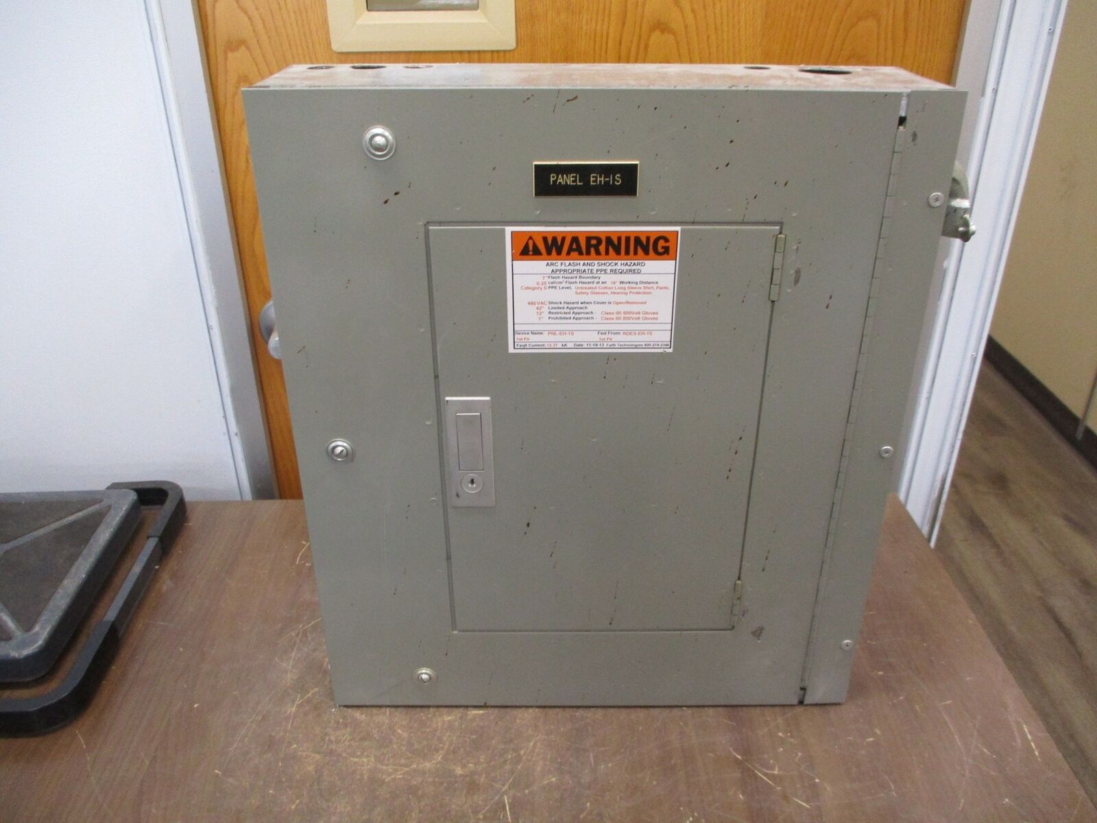 ITE Main Lug Breaker Panel NHB 100A Max 277/480V 3Ph 4W Used