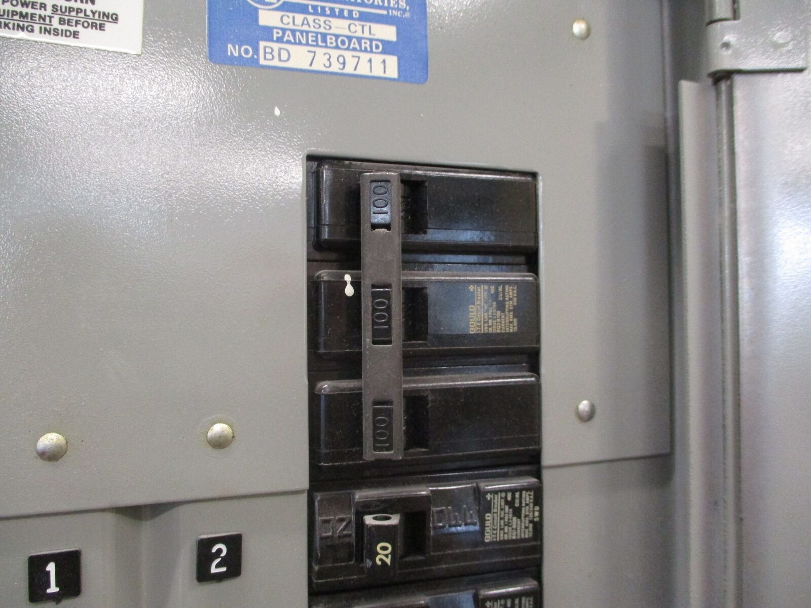 ITE Main Breaker Circuit Breaker Panel NLAB 100A Max, 100A Main 120/208V 3Ph 4W