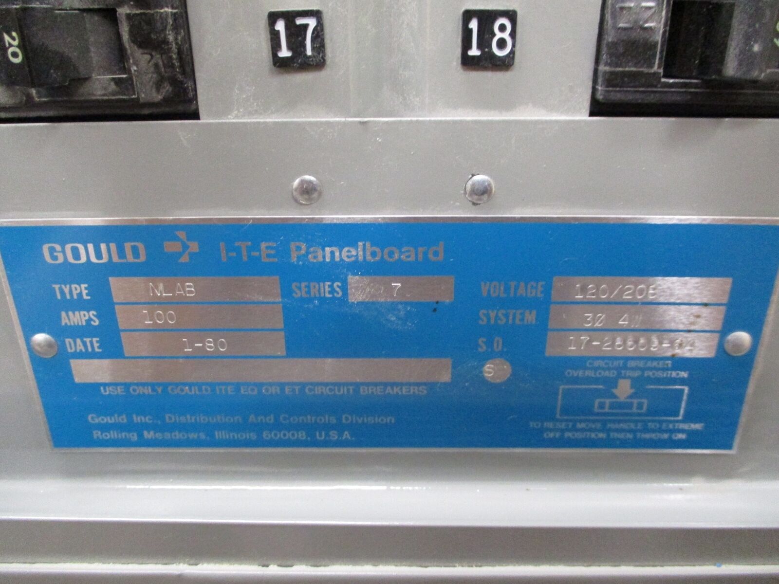 ITE Main Breaker Circuit Breaker Panel NLAB 100A Max, 100A Main 120/208V 3Ph 4W