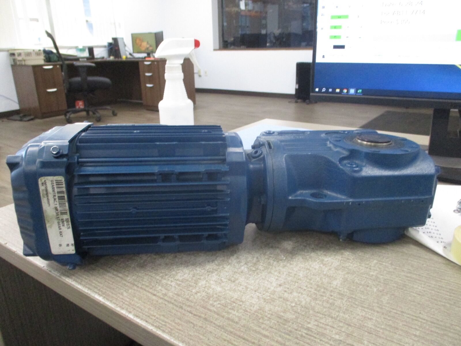 Sew Eurodrive Gear Motor KA37 DRN80M4 1HP 49RPM Output 230/460V 60Hz 3Ph