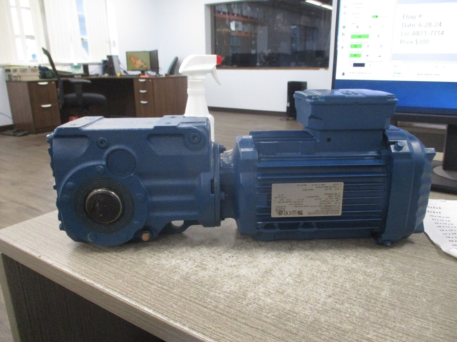 Sew Eurodrive Gear Motor KA37 DRN80M4 1HP 49RPM Output 230/460V 60Hz 3Ph