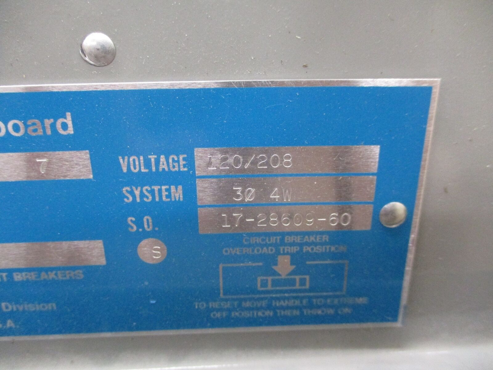 ITE Main Breaker Circuit Breaker Panel NLAB 100A Max, 100A Main 120/208V 3Ph 4W