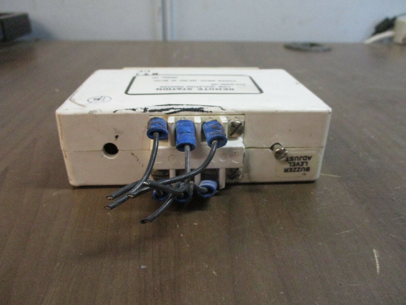 Square D Remote Station Line Isolation Monitor 63015-011 120VAC 80mA Used