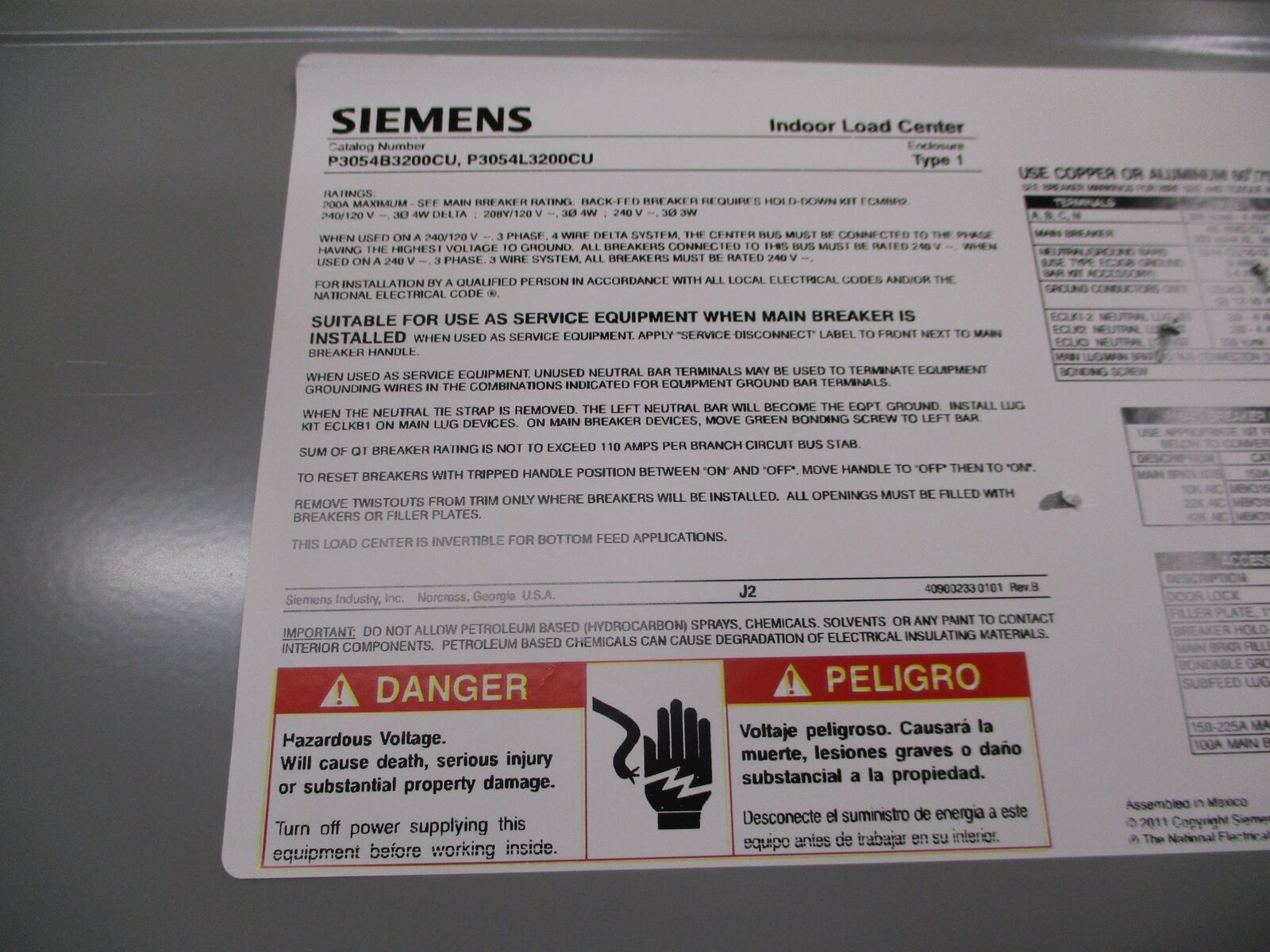 Siemens Main Breaker Circuit Breaker Panel P3054B3200CU / P3054L3200CU 200A Max