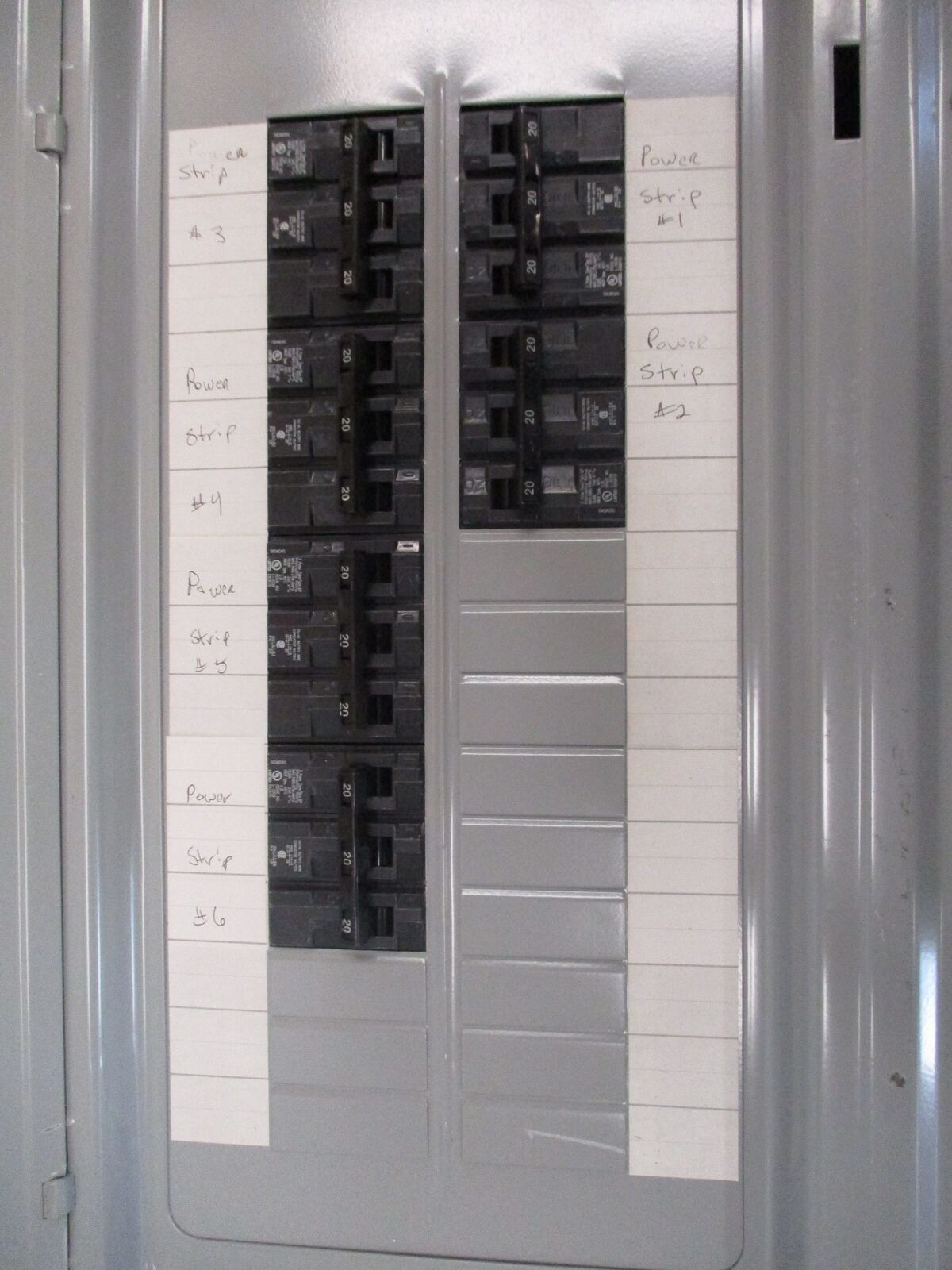 Siemens Main Breaker Circuit Breaker Panel P3054B3200CU / P3054L3200CU 200A Max