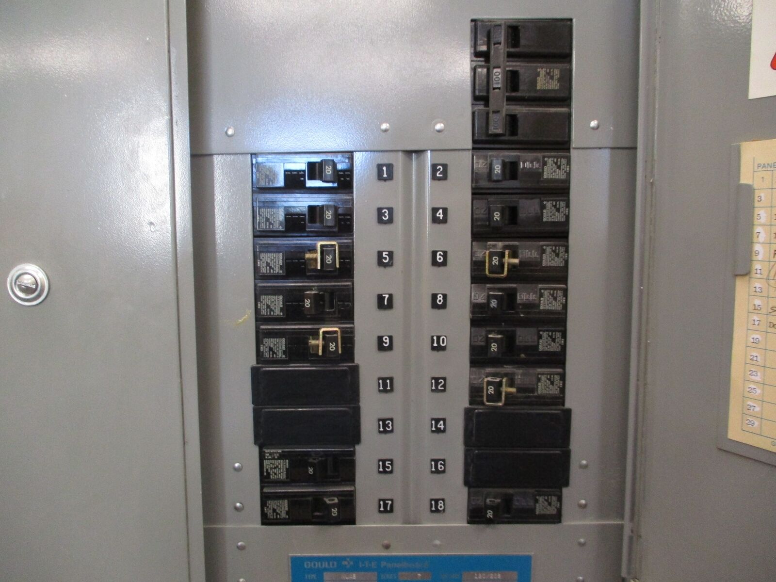 ITE Main Breaker Circuit Breaker Panel NLAB 100A Max, 100A Main 120/208V 3Ph 4W