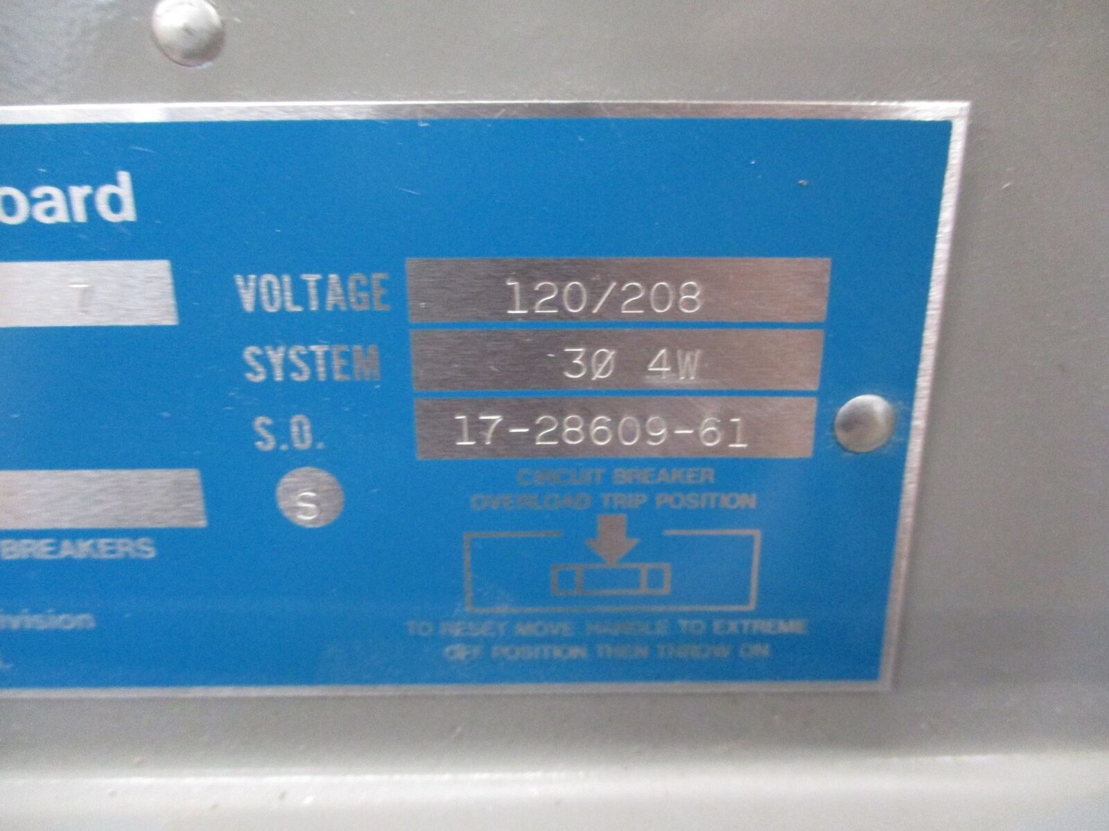 ITE Main Breaker Circuit Breaker Panel NLAB 100A Max, 100A Main 120/208V 3Ph 4W