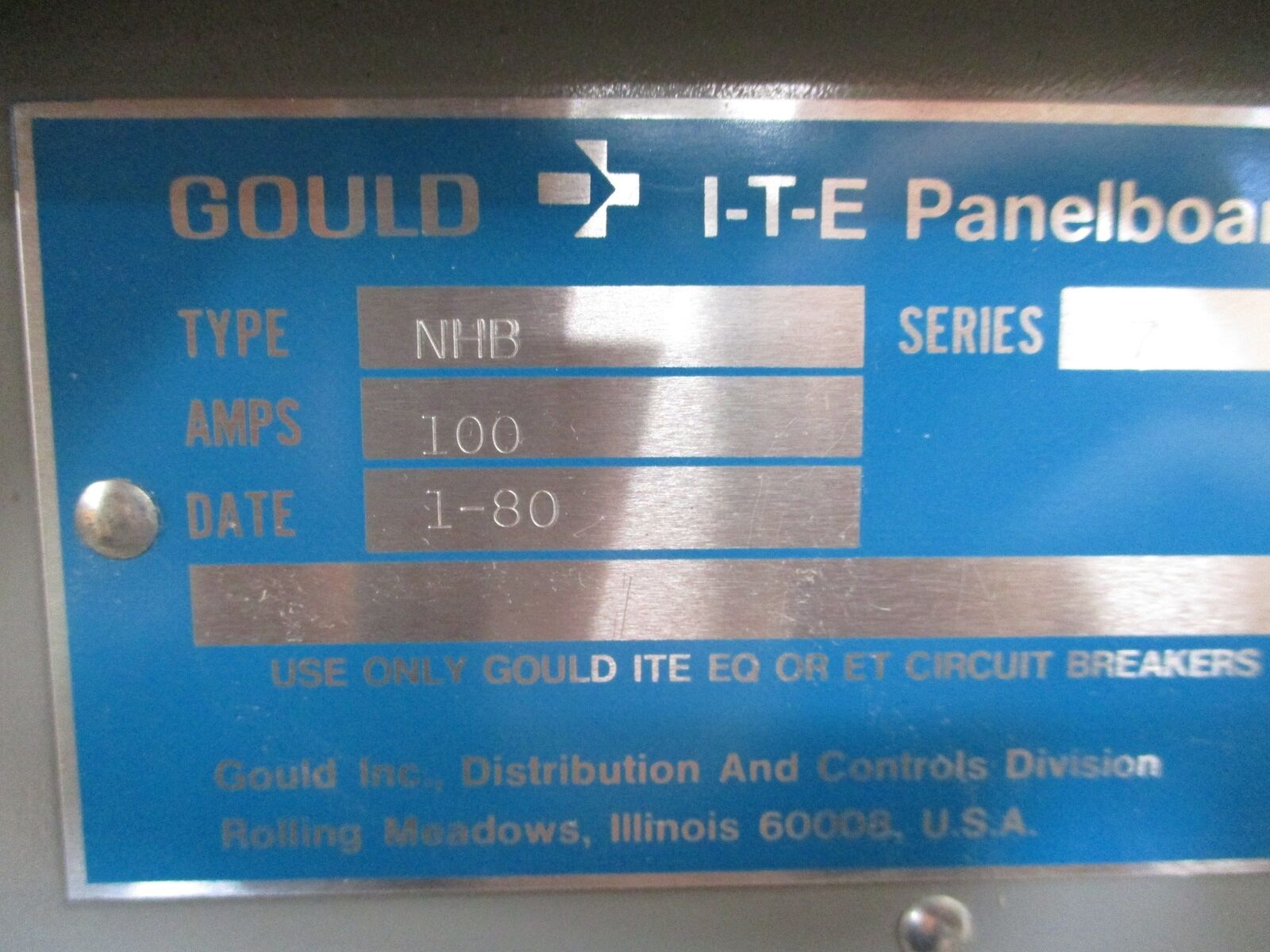 ITE Main Lug Breaker Panel NHB 100A Max 277/480V 3Ph 4W 18-Slot Used