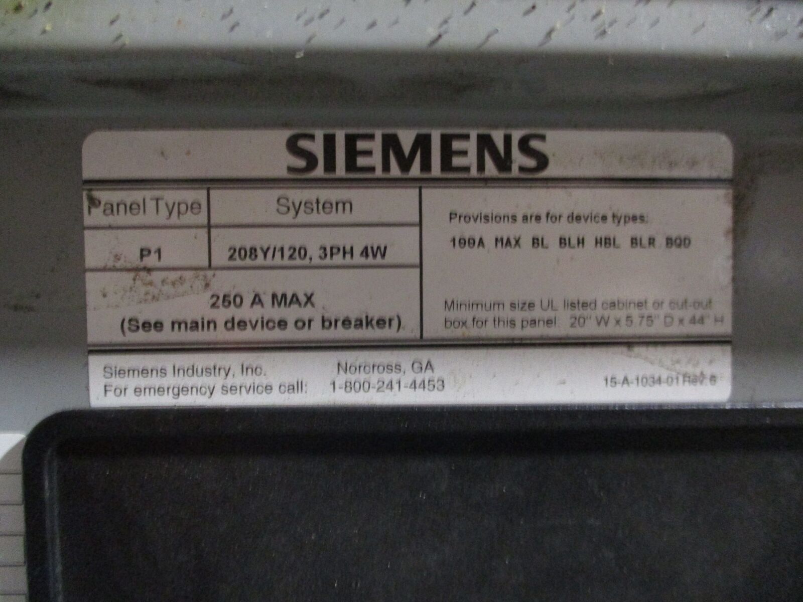 Siemens Lug Circuit Breaker Panel P1X42MC250C 250A Max 208/120V 3Ph 4W 42-Slot