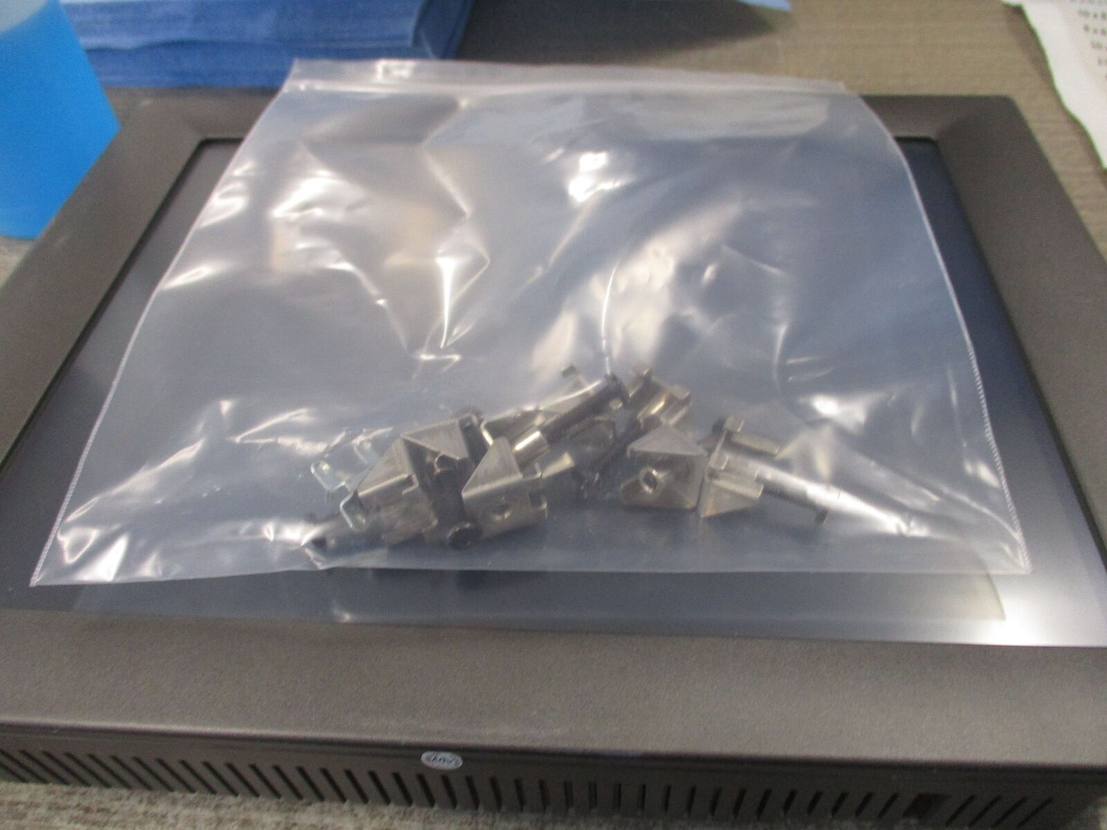 Advantech Touchscreen Panel PC TPC-1261H-A1BE * Broken Case * Used