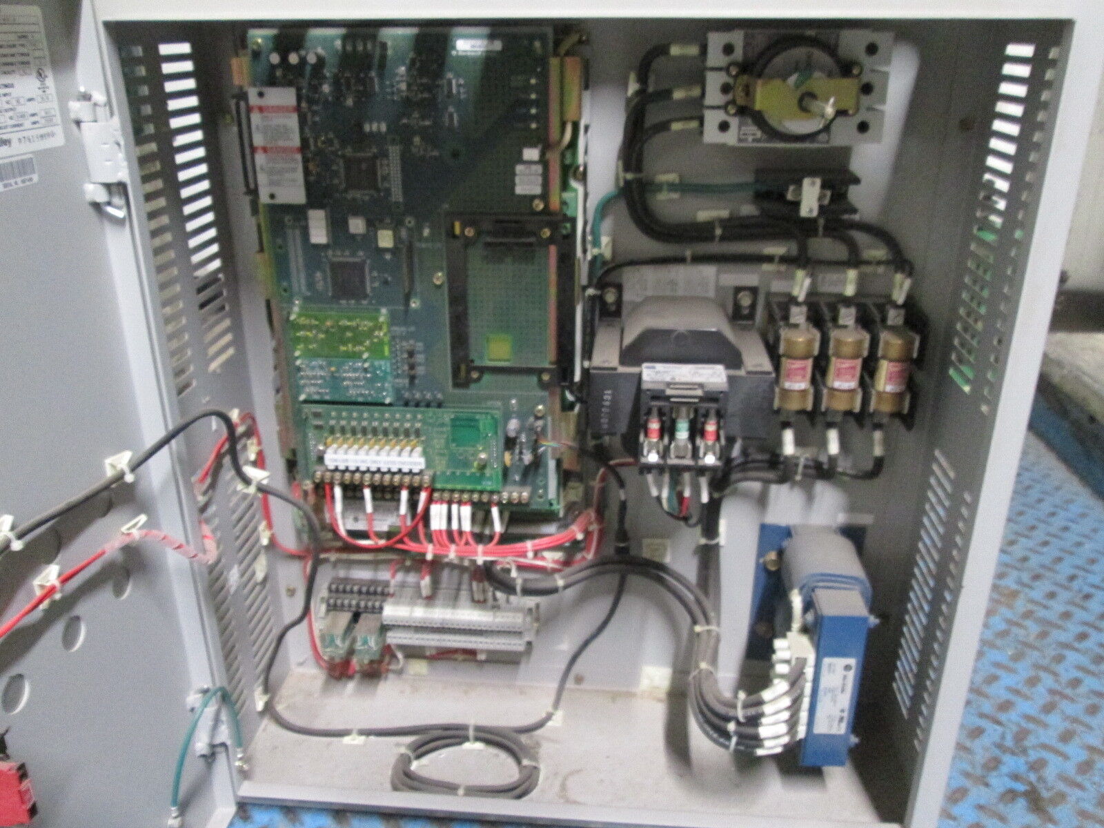 Allen-Bradley 1336 Plus II AC Drive 1336F-B020-AN-EN-L6 25HP 21-26KVA 380-480V