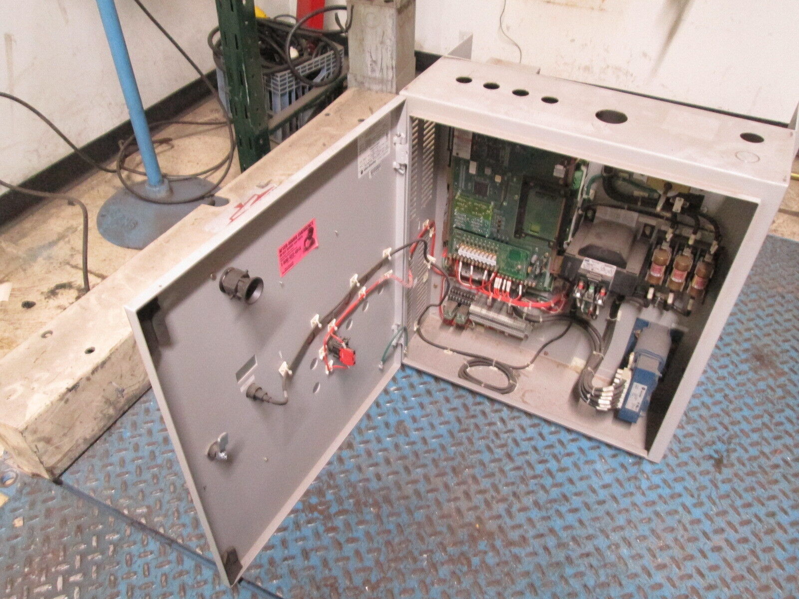 Allen-Bradley 1336 Plus II AC Drive 1336F-B020-AN-EN-L6 25HP 21-26KVA 380-480V